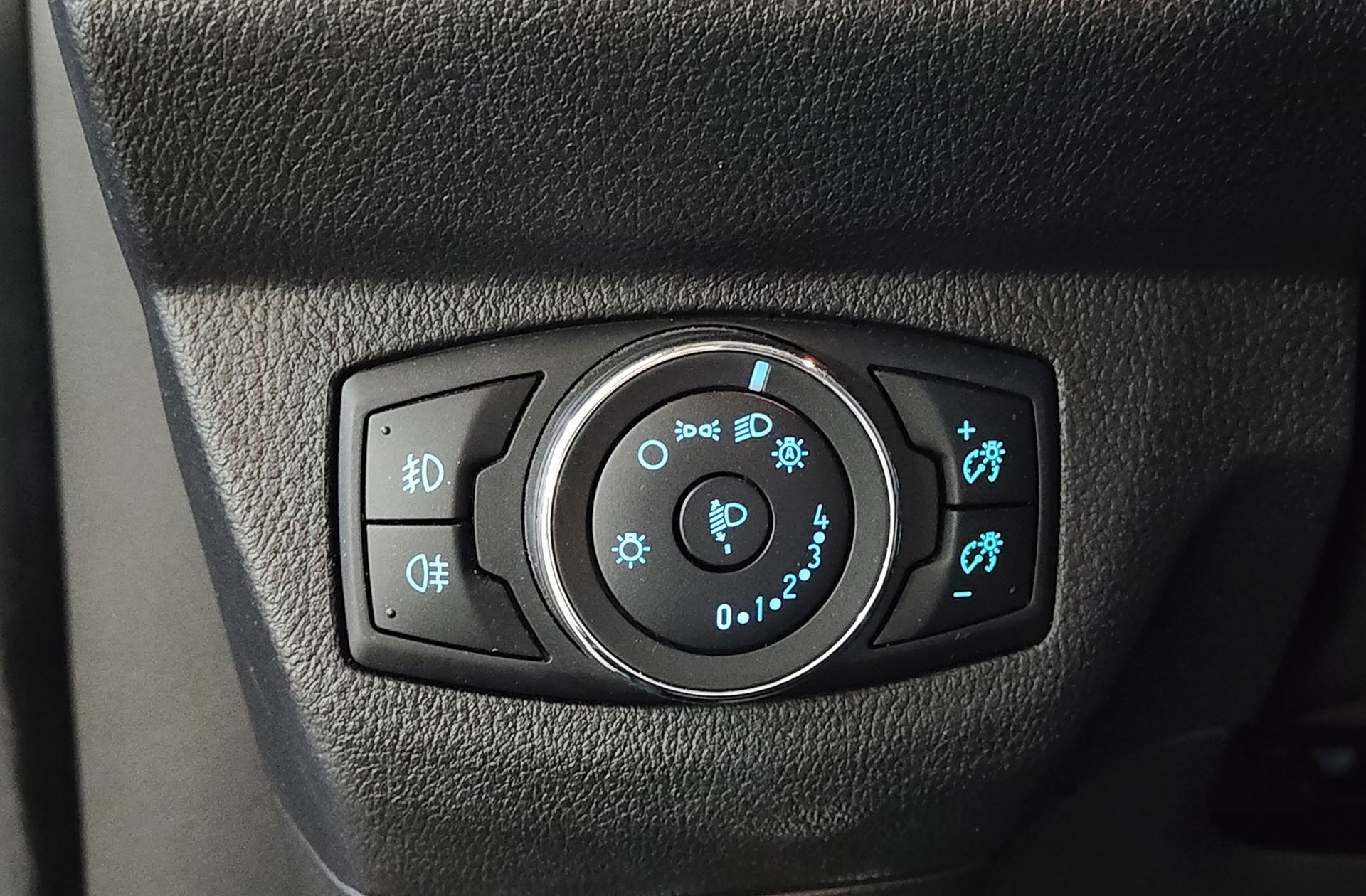 Ford Tourneo Courier 1.0 EcoBoost Sport - foto 23