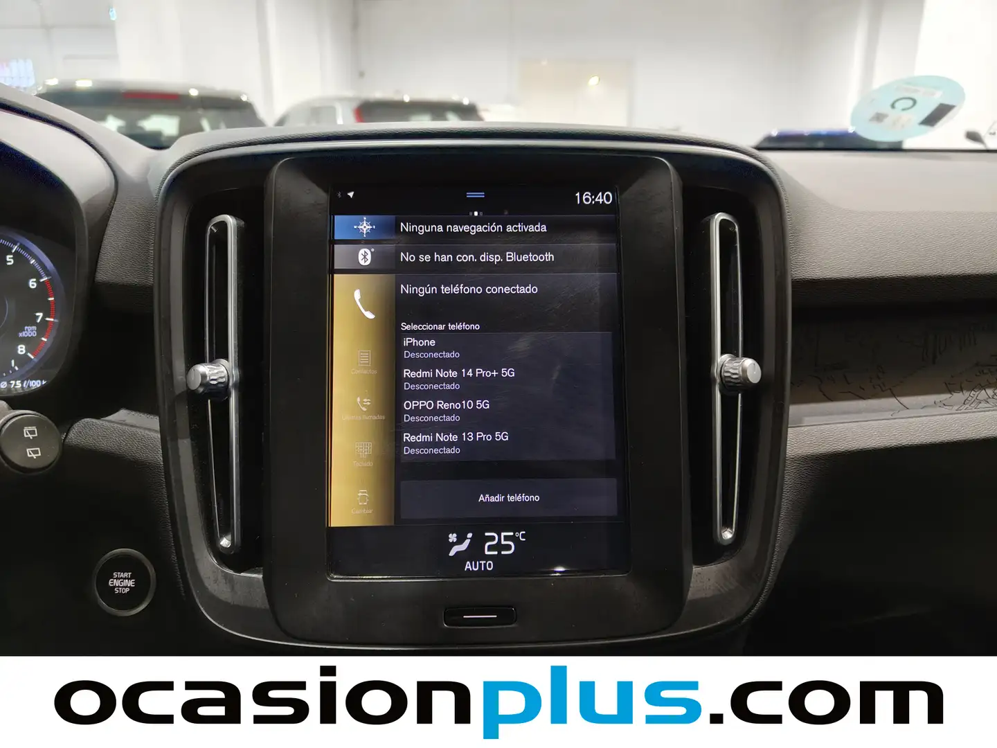 Foto Volvo XC40 Volvo XC40 T2 Momentum Core (129 CV)