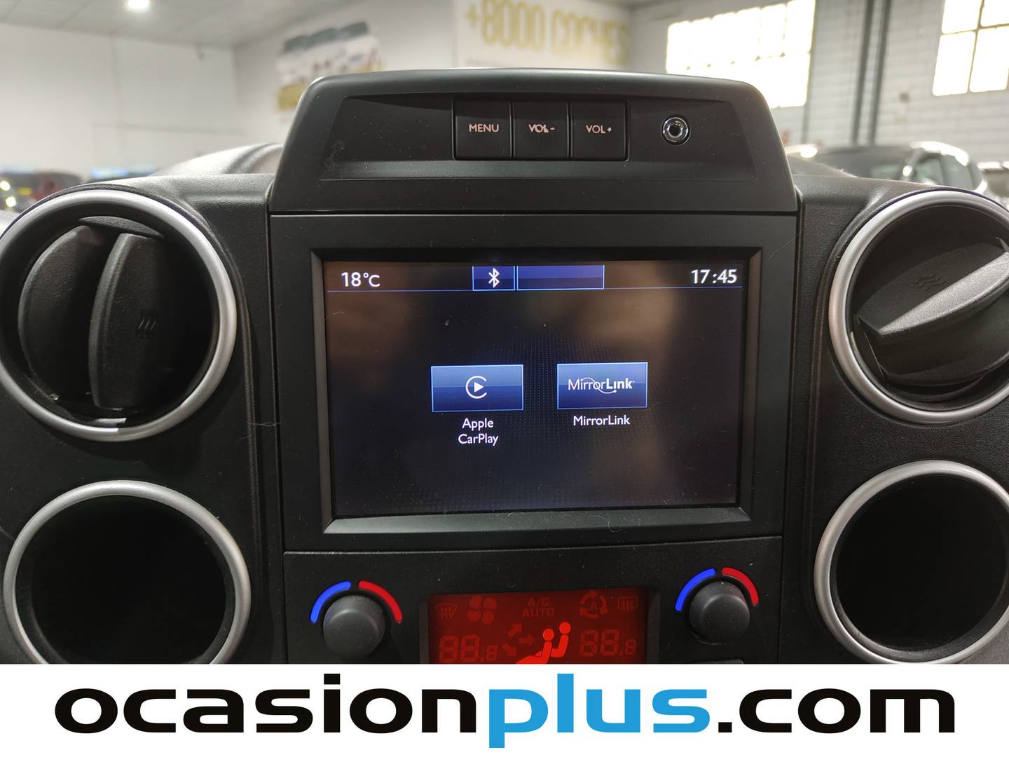 Equipamiento del Peugeot Partner Peugeot Partner Tepee Combi BlueHDI 120 Style (120 CV)