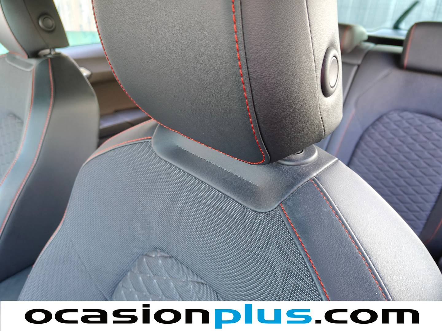 Extras y acabados del Seat León SEAT León 1.5 TSI S&S FR XL (130 CV)