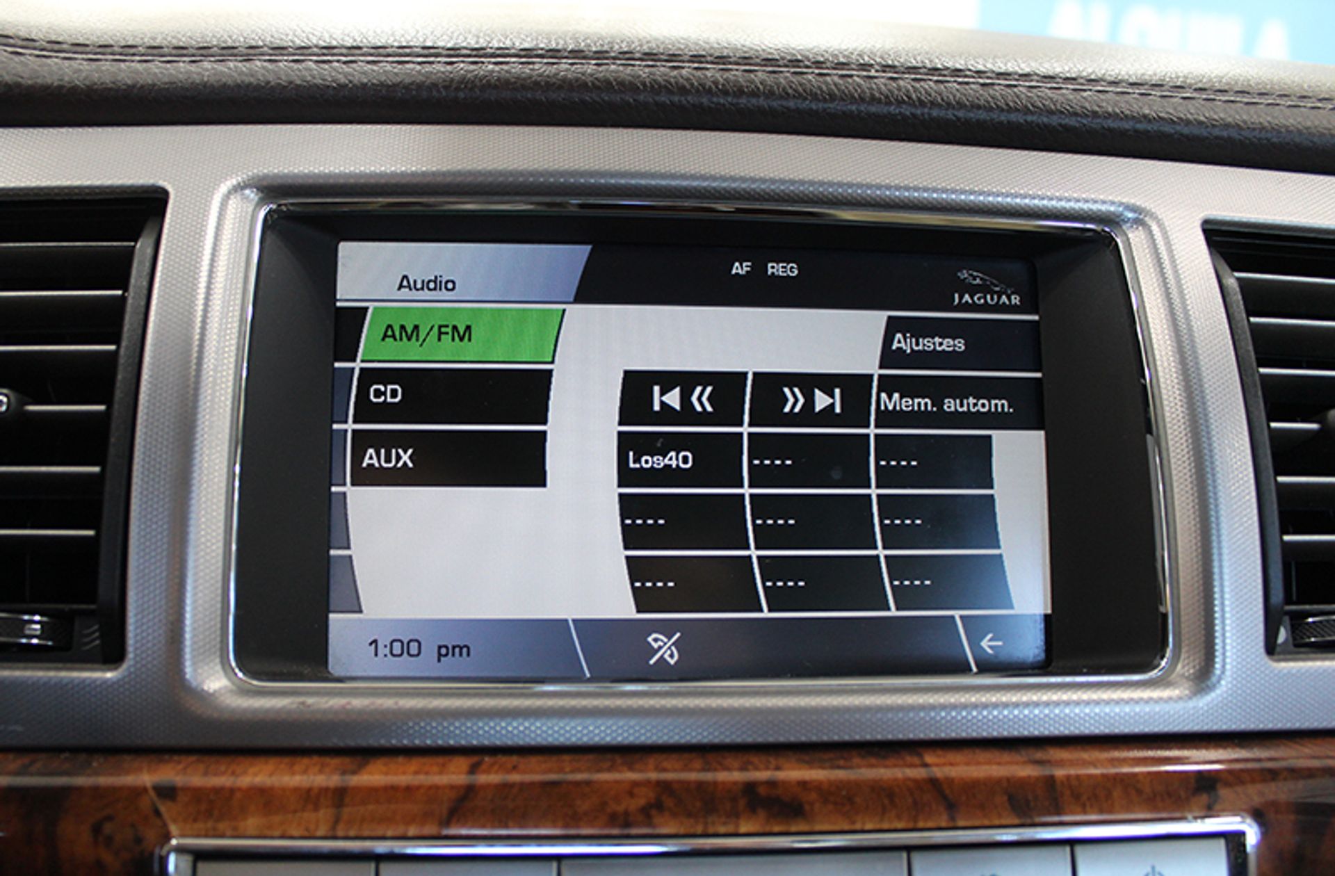 Jaguar XF 3.0 V6 Luxury - foto 30