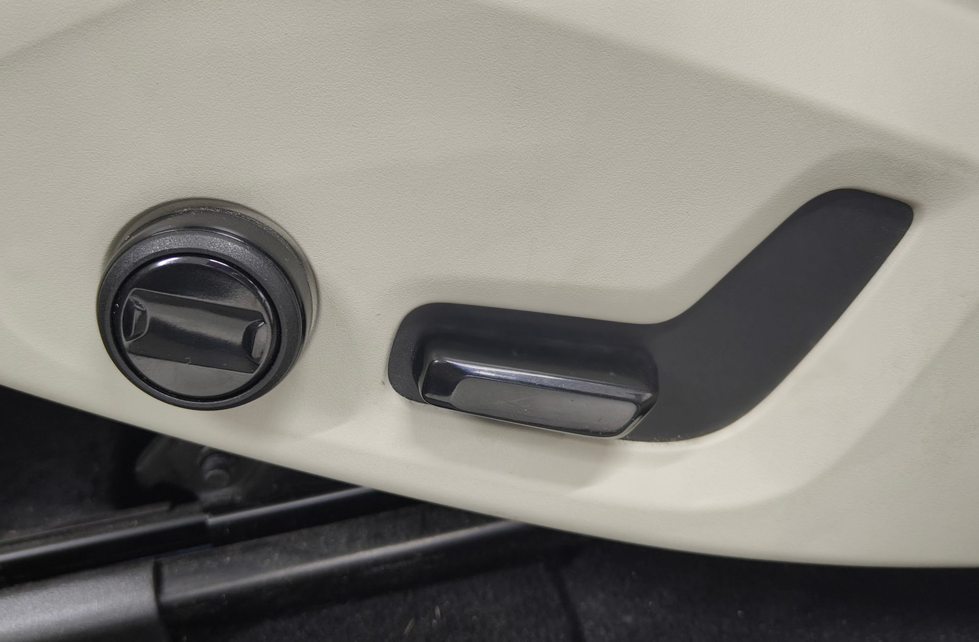 Volvo XC60 B4 D Core - foto 14