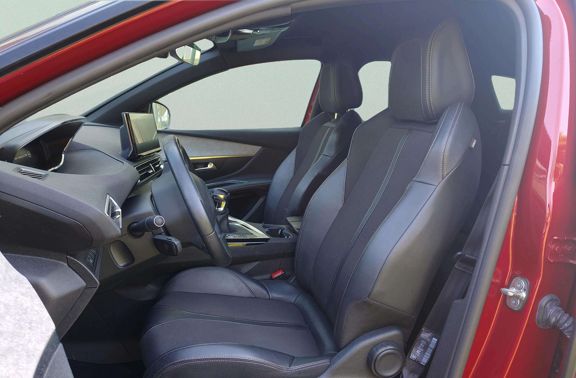Peugeot 3008 PureTech 130 GT - foto 13
