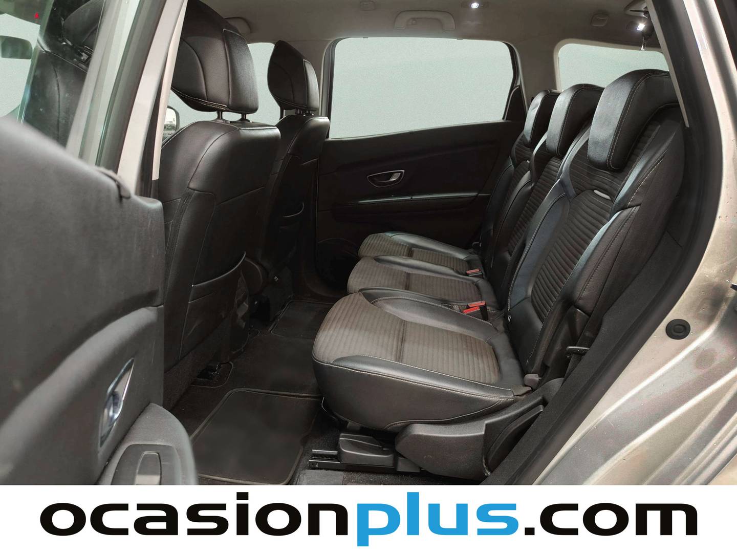 Foto asientos traseros Renault Grand Scénic Renault Grand Scenic Zen TCe (130 CV) 7 Plazas