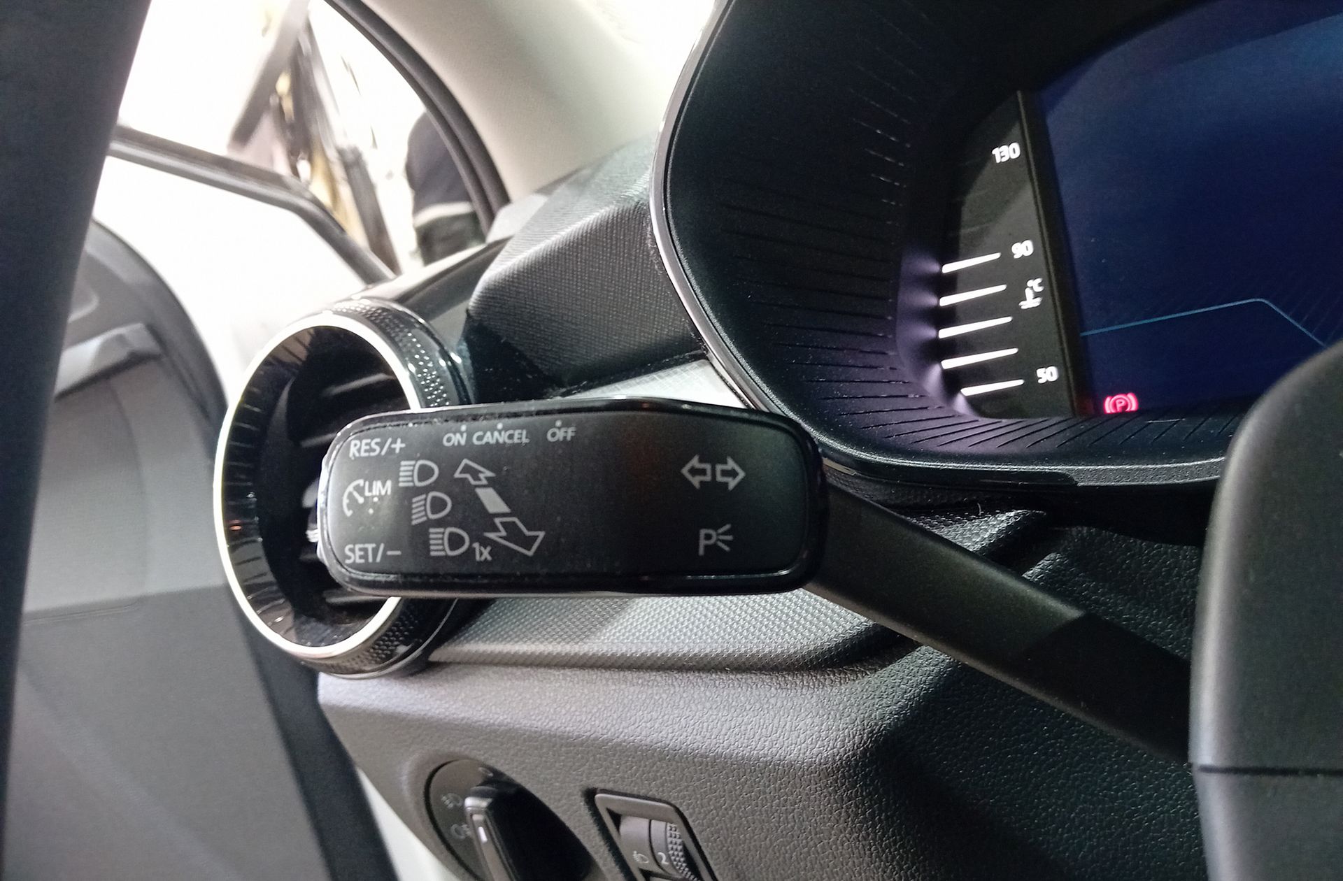 Škoda Fabia 1.0 TSI Ambition - foto 22