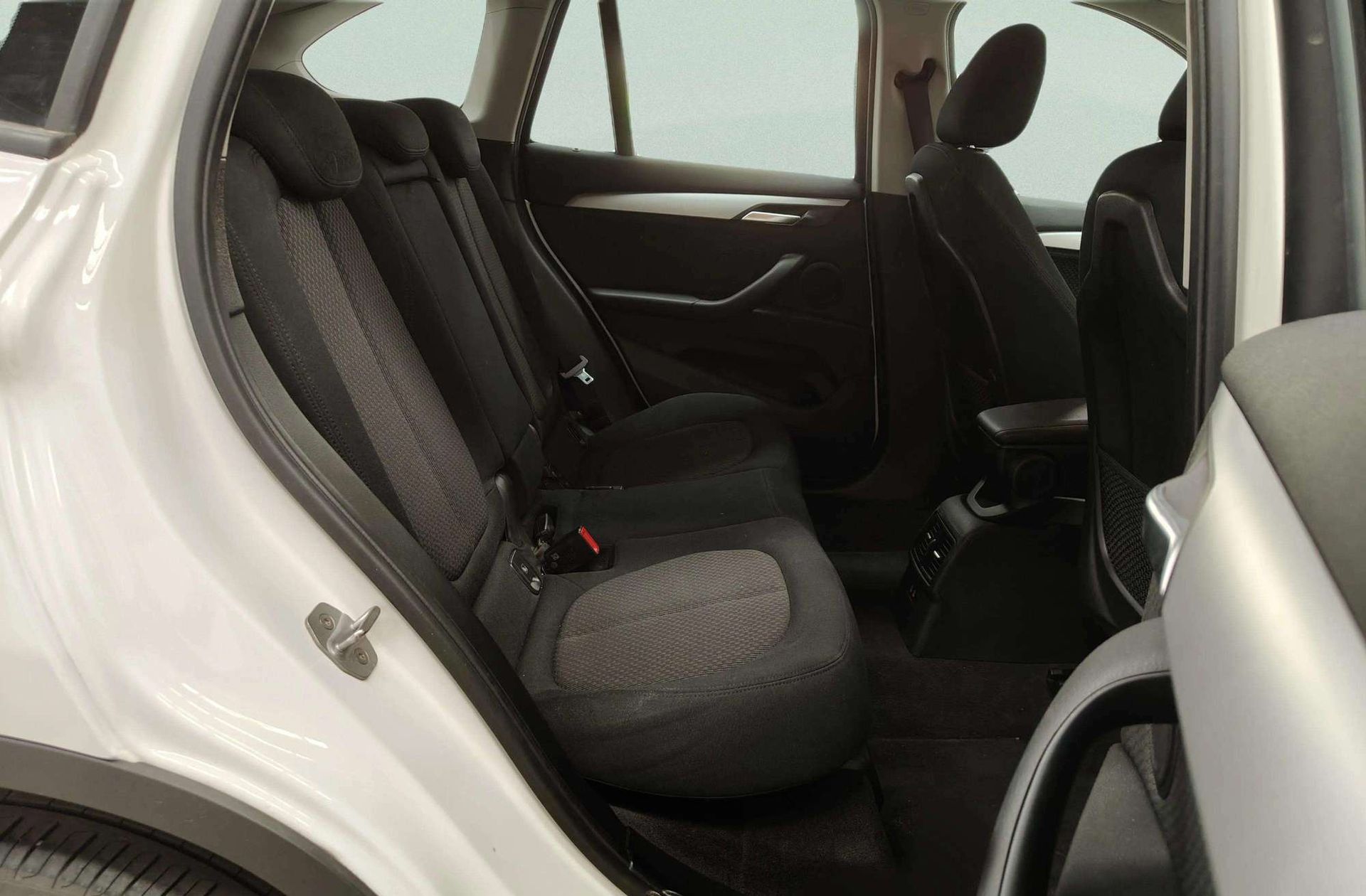 BMW X1 sDrive18d - foto 18