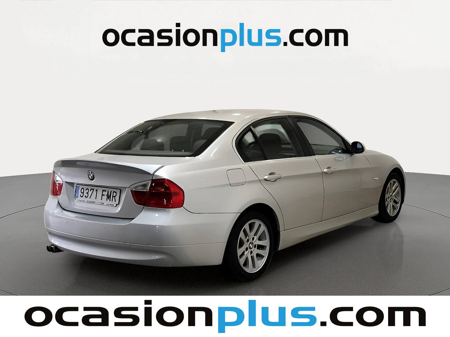 Foto trasera BMW Serie 3 BMW Serie 3 320i (150 CV) derecha