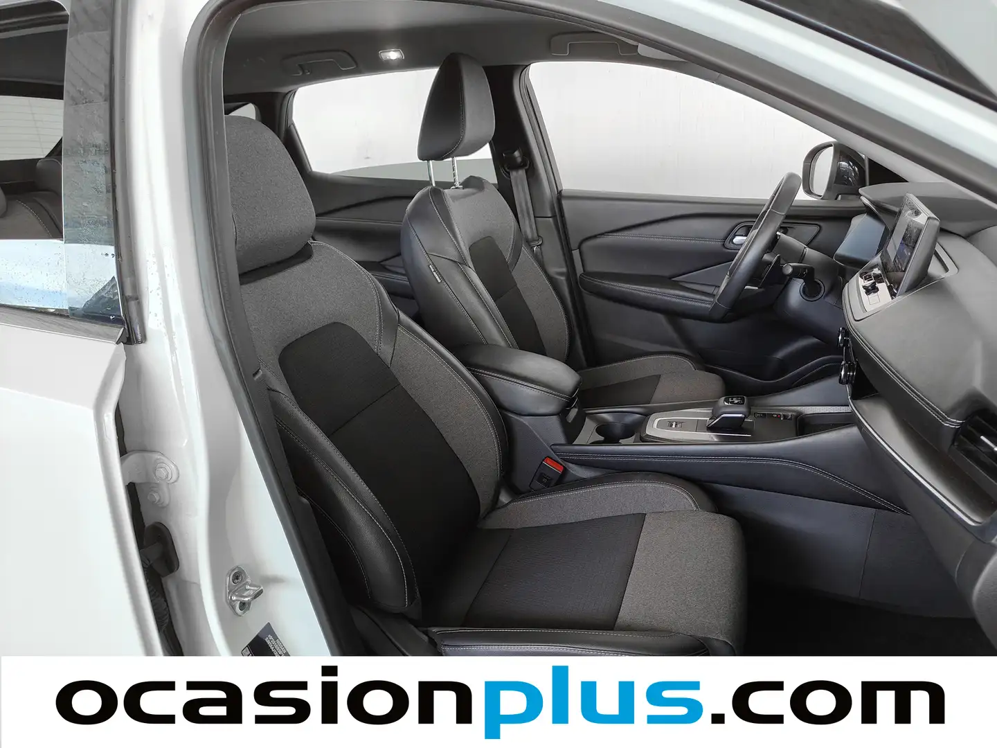 Foto Nissan QASHQAI Nissan Qashqai DIG-T 160 N-Connecta 4x2 Auto (158 CV)