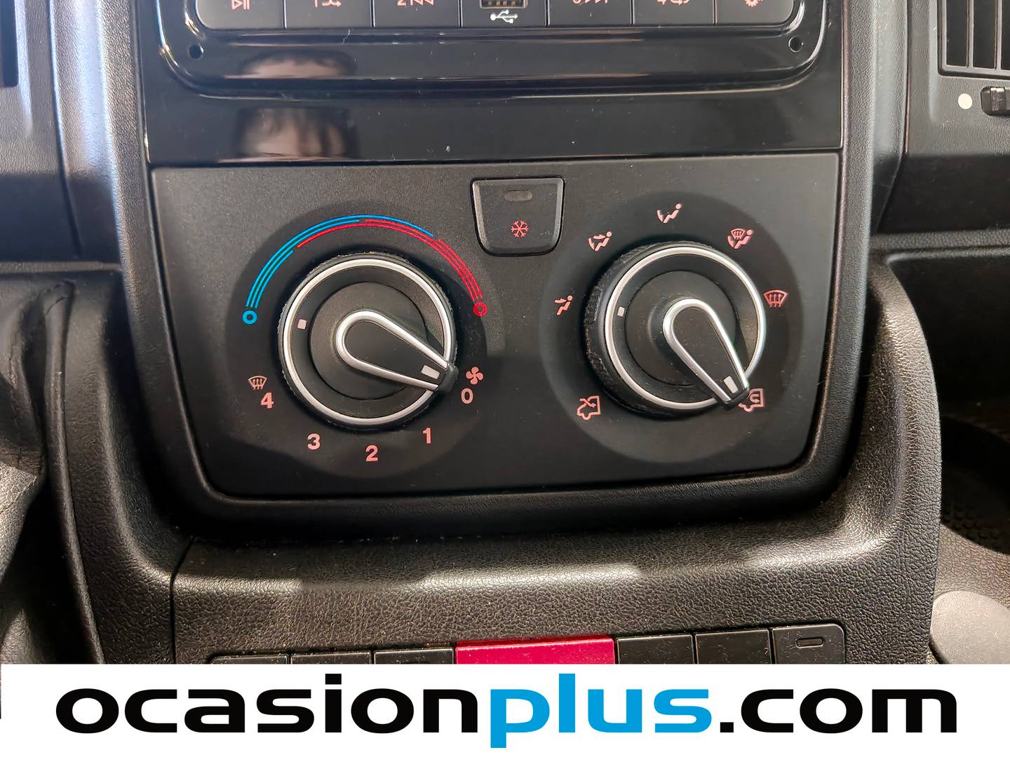 Acabados Citroën Jumper Citroen Jumper Furgon BlueHDi 140 35 L3H3 (140 CV)