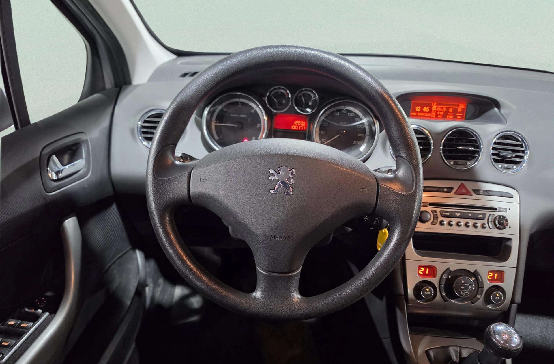 Peugeot 308 1.6 HDi Envy - foto 22