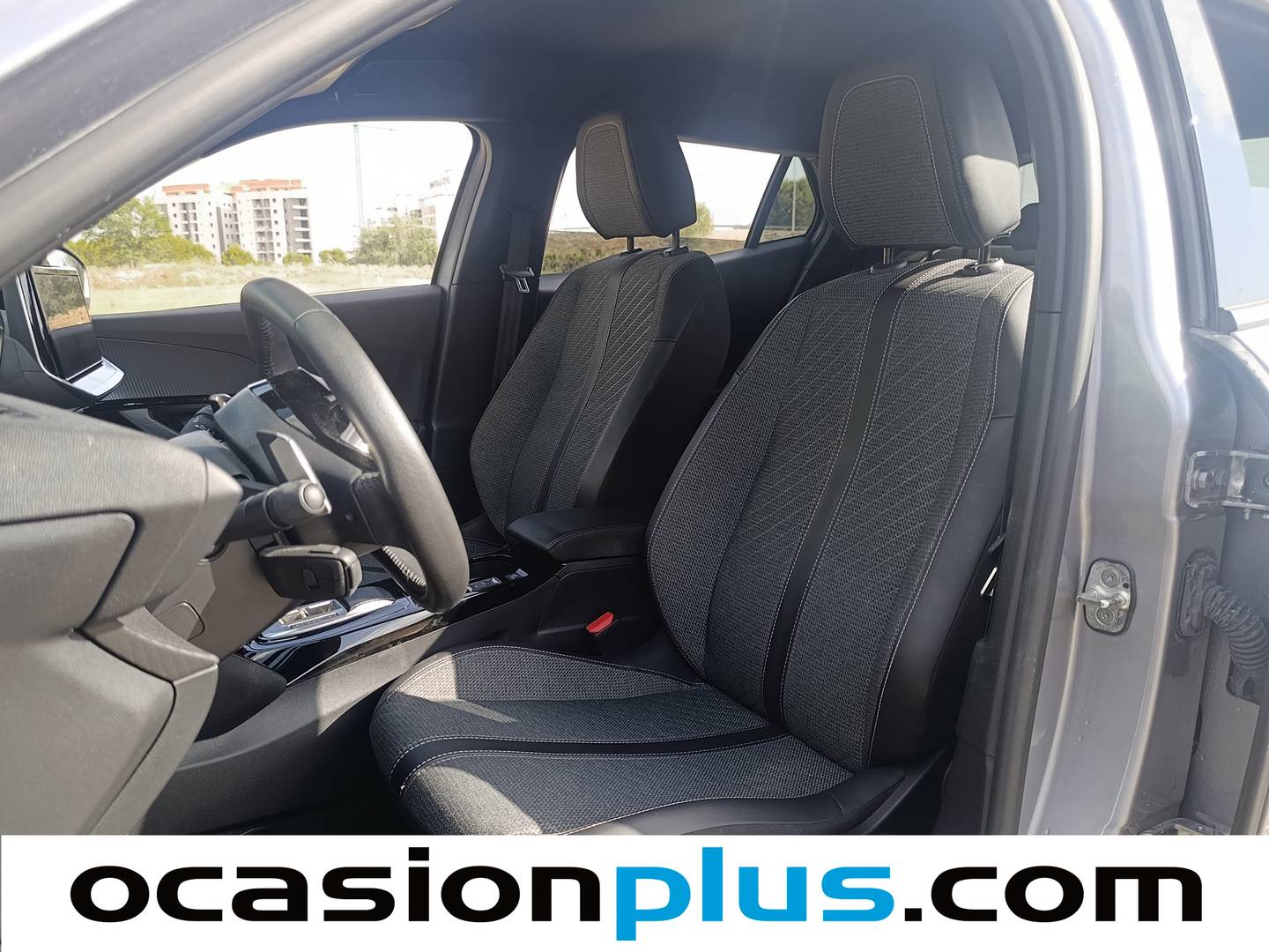 Foto asientos delanteros Peugeot 2008 Peugeot 2008 Allure Hybrid eDCS6 (145 CV)