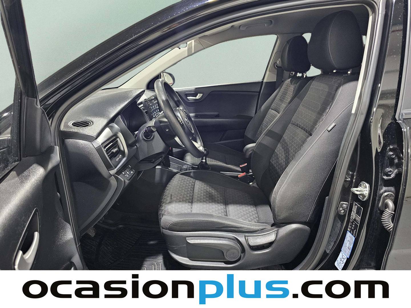 Foto asientos delanteros KIA Rio KIA Rio 1.2 CVVT Concept  (84 CV)
