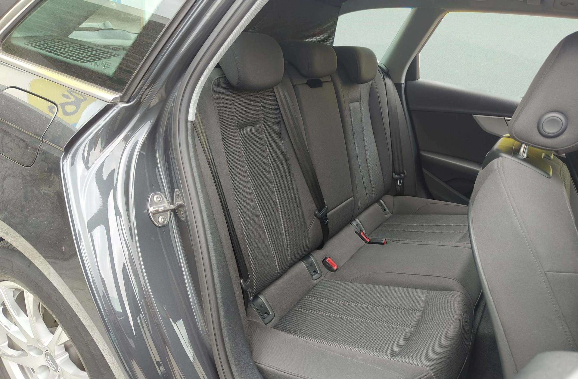 Audi A4 Avant Advanced 40 TDI S tronic - foto 19