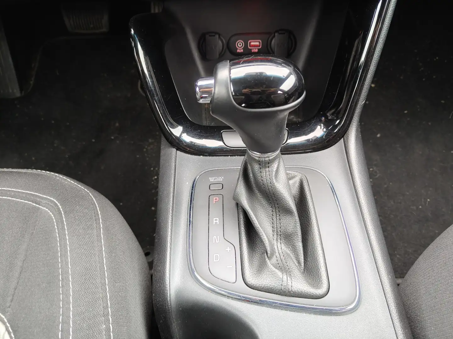 Foto KIA Ceed Kia Ceed 1.6 CRDi VGT Tech DCT (136 CV)