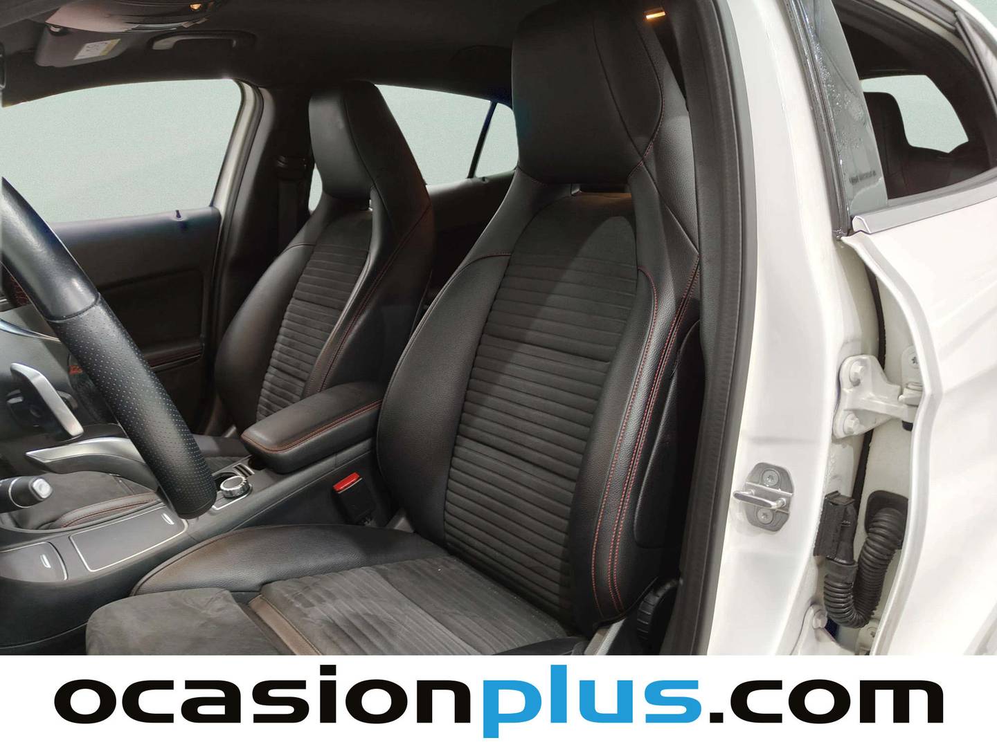 Foto Mercedes GLA Mercedes-Benz GLA GLA 200 d (136 CV) pack AMG