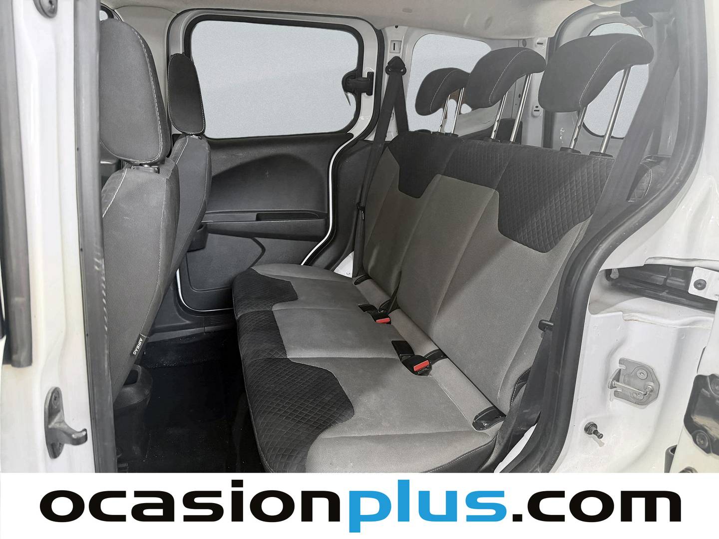 Foto asientos traseros Ford Transit Courier Ford Transit Courier Kombi 1.0 EcoBoost Trend (100 CV)