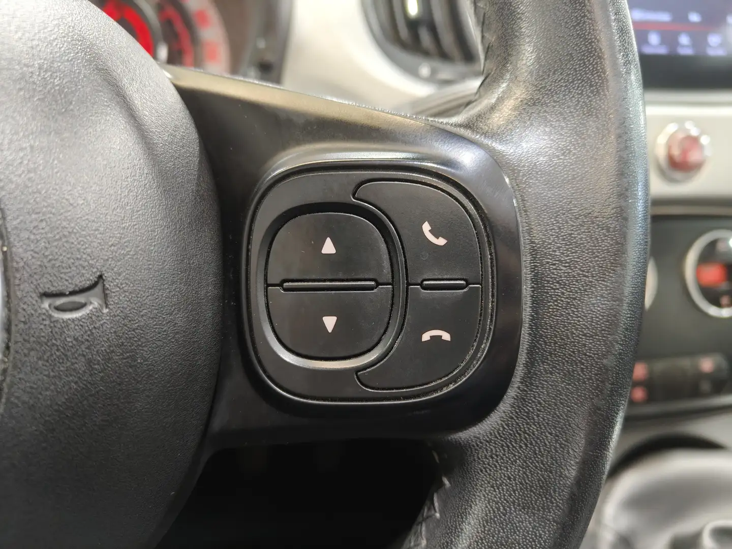 Foto Fiat 500C Fiat 500C 1.0 Hybrid Connect (70 CV)