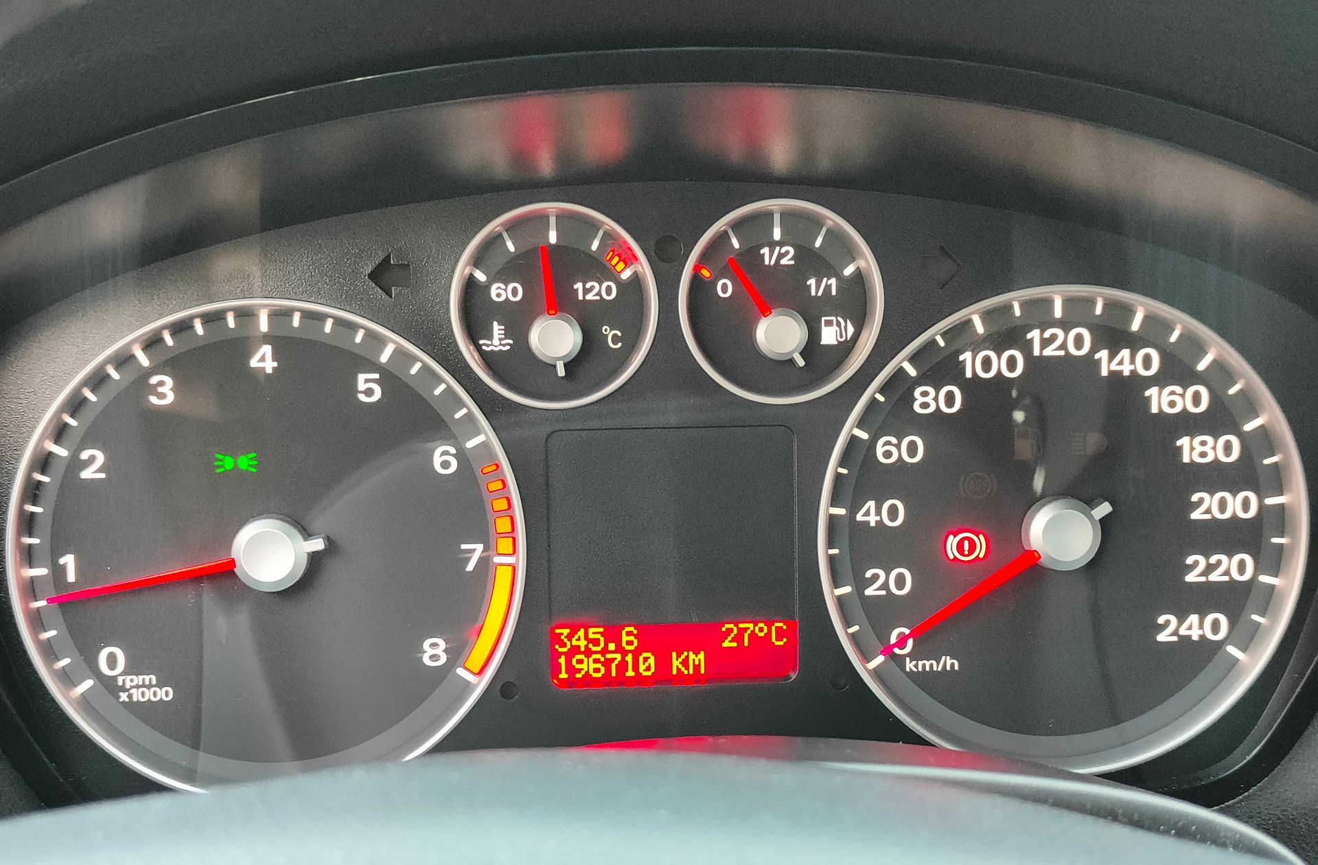 Ford Focus 1.6 Trend - foto 22