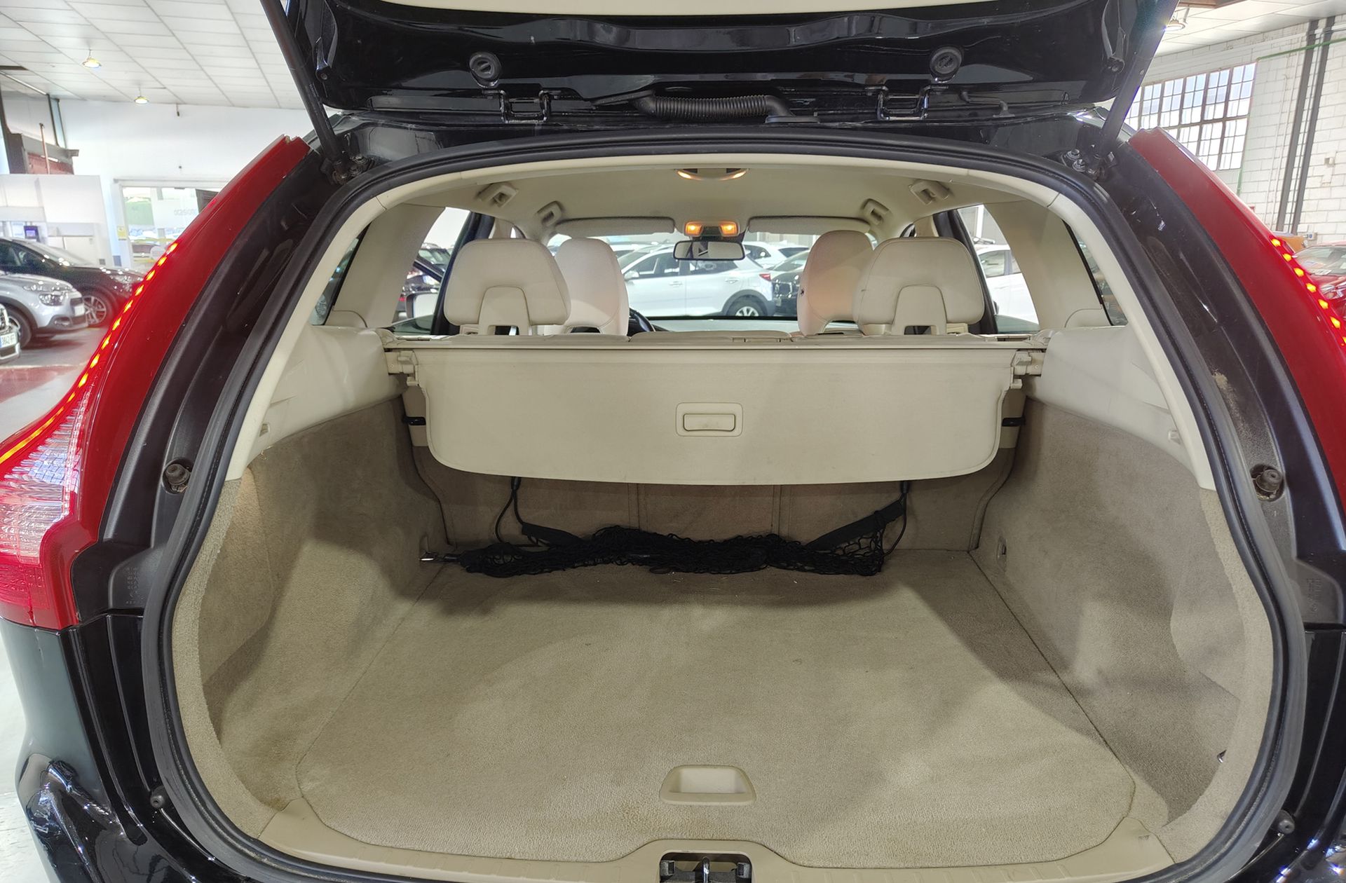 Volvo XC60 D3 Kinetic - foto 16