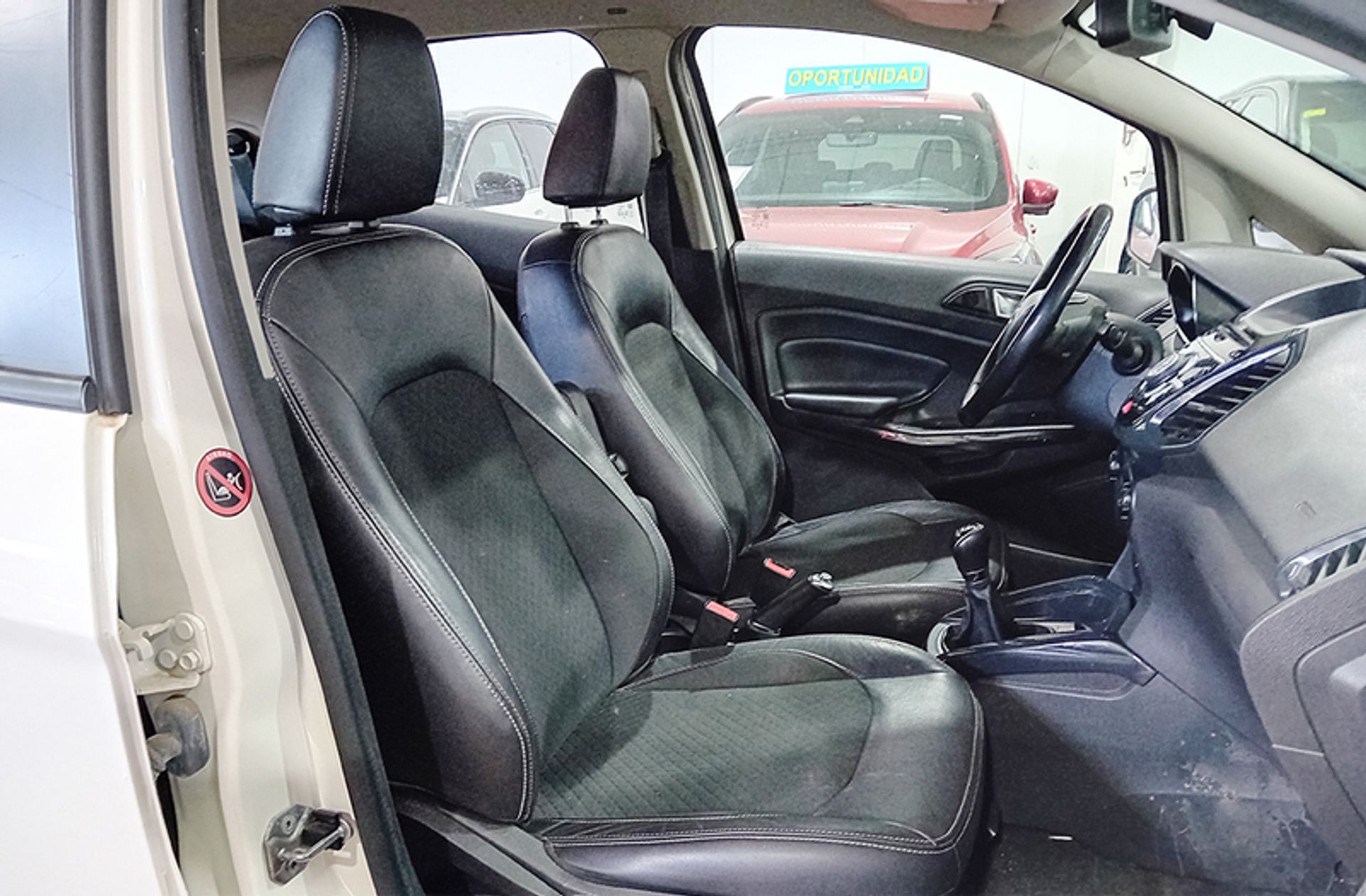 Ford EcoSport 1.5 TDCi Titanium - foto 18