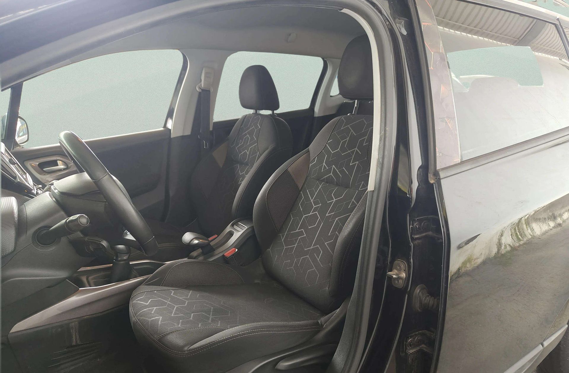 Peugeot 2008 BlueHDi 100 Style - foto 9