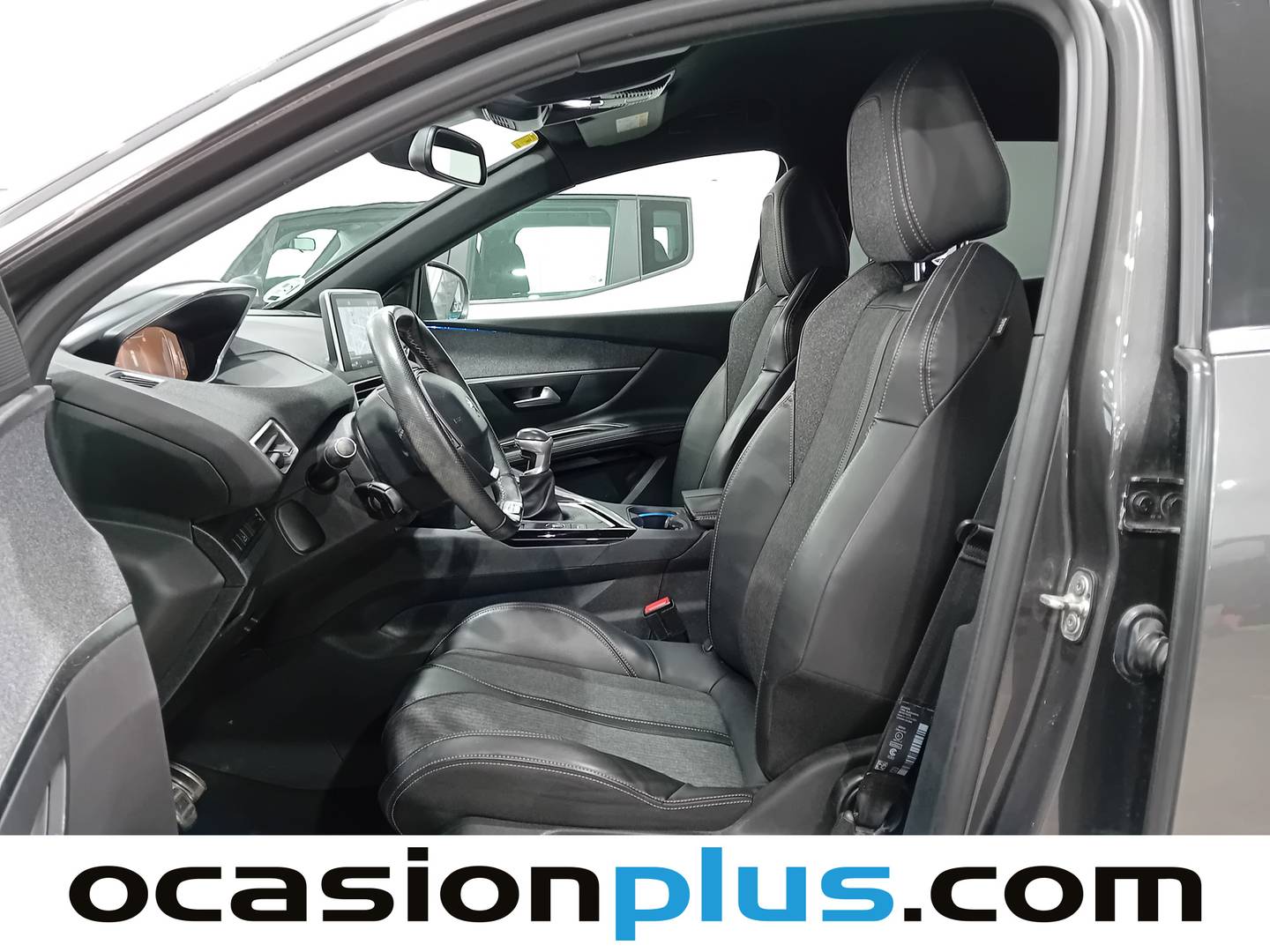 Foto asientos delanteros Peugeot 3008 Peugeot 3008 BlueHDI 130 S&S GT Line (130 CV)