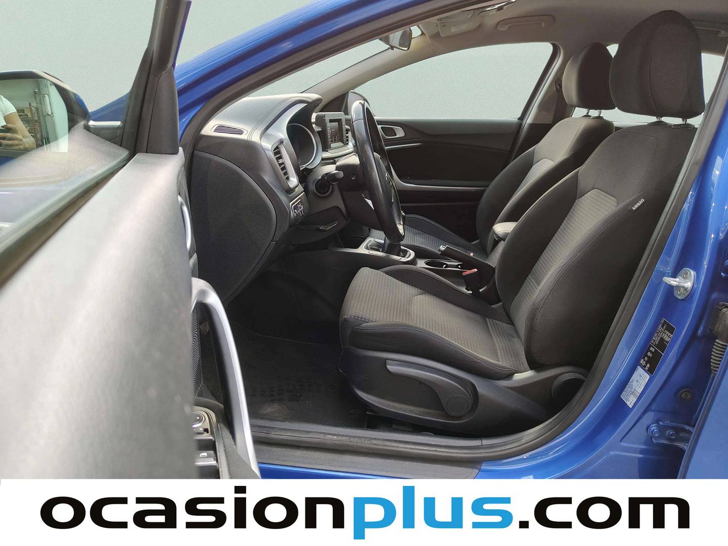 Foto asientos delanteros KIA Ceed KIA Ceed 1.4 CVVT (100 CV)