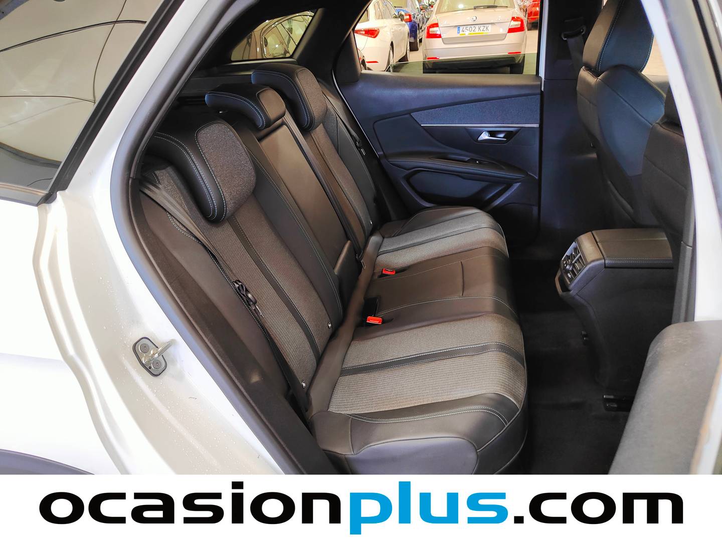 Foto Peugeot 3008 Hybrid Peugeot 3008 Hybrid 300 Allure Pack e-EAT8  (300 CV)