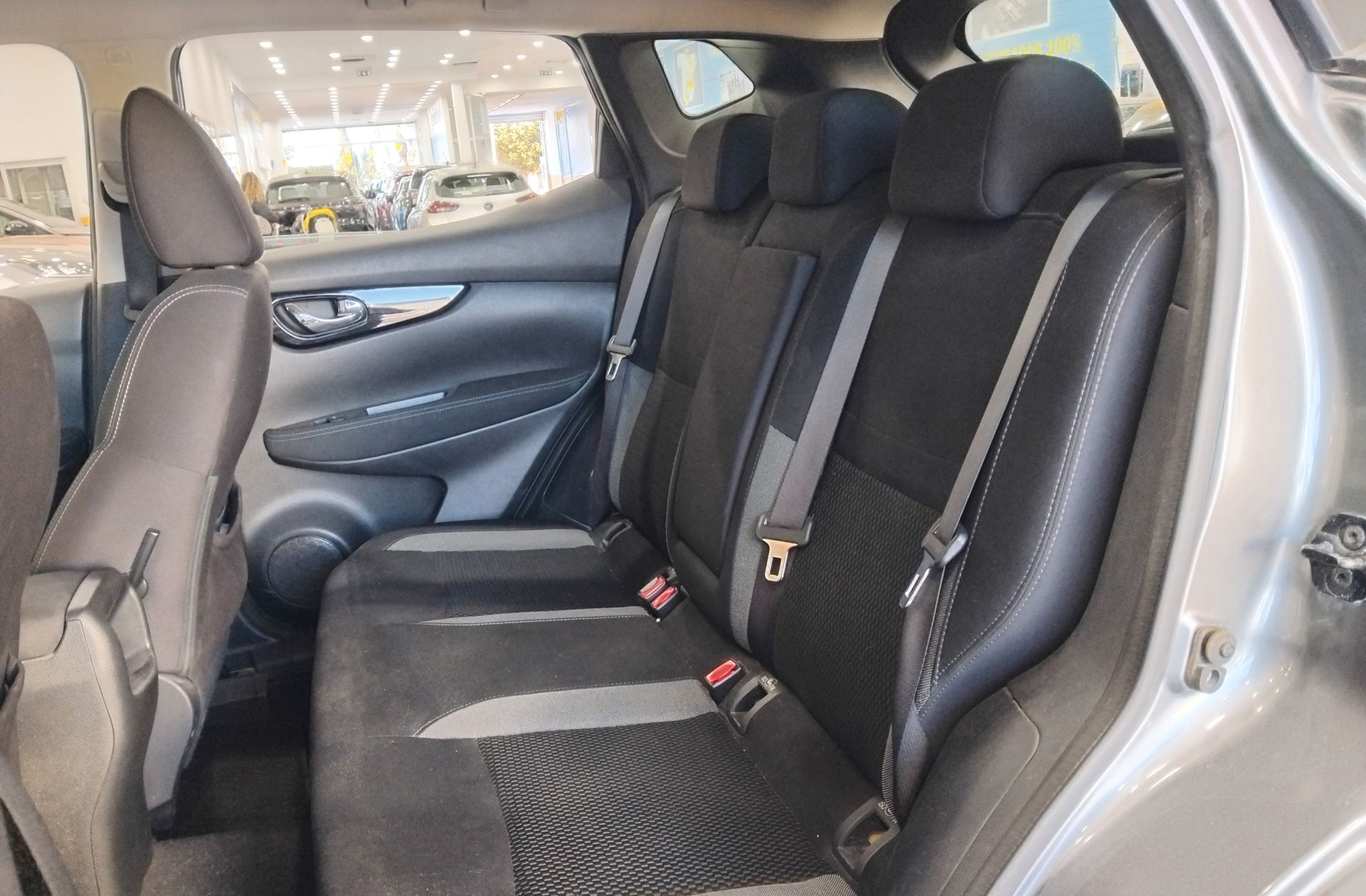 Nissan Qashqai DIG-T 115 Acenta 4x2 XTronic - foto 9