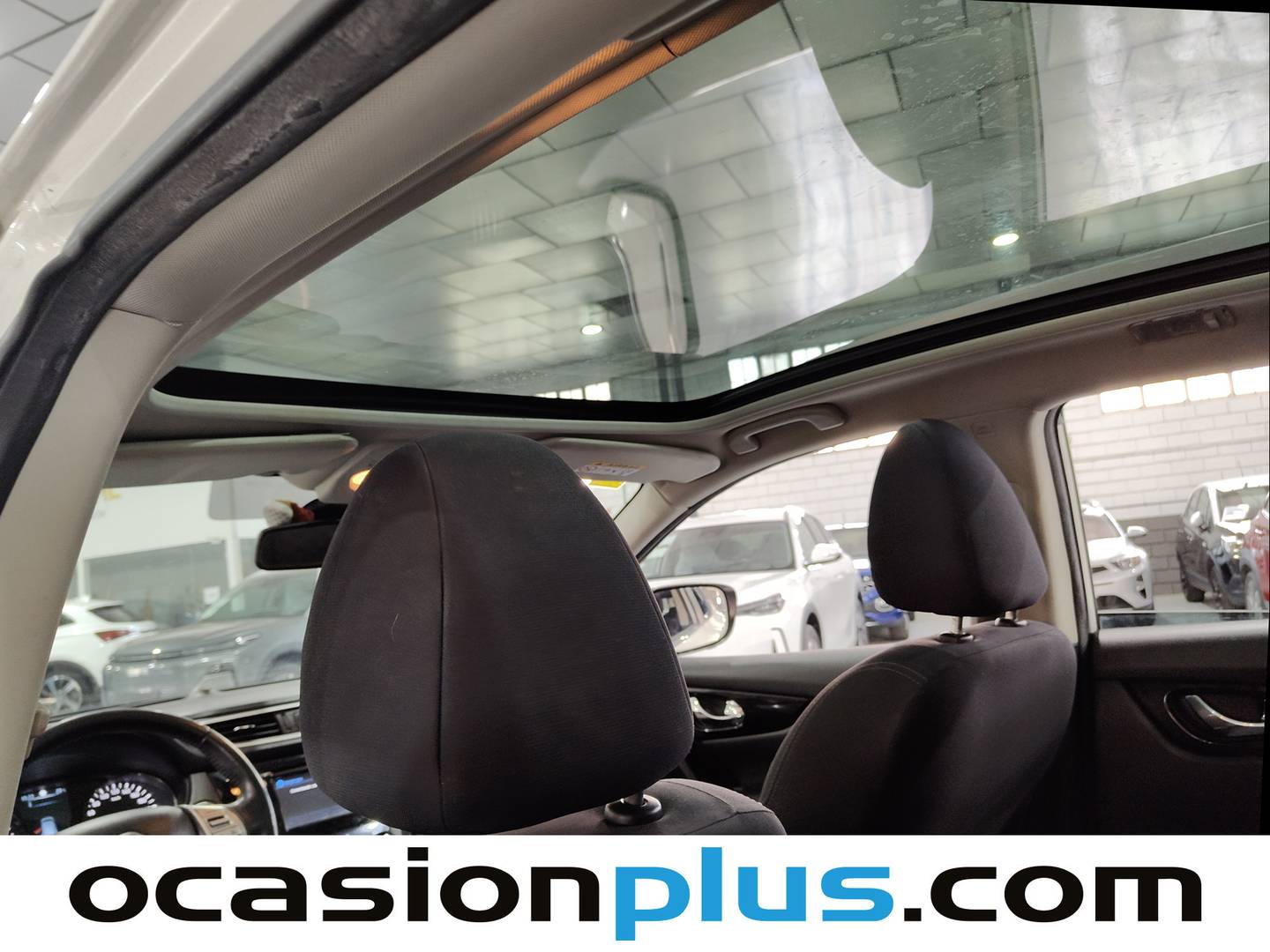 Extras y acabados del Nissan QASHQAI Nissan Qashqai 1.6 dCi N-Connecta 4x2 (130 CV)