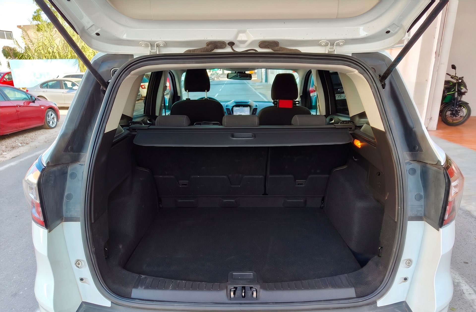 Ford Kuga 1.5 EcoBoost Trend+ 4x2 - foto 16