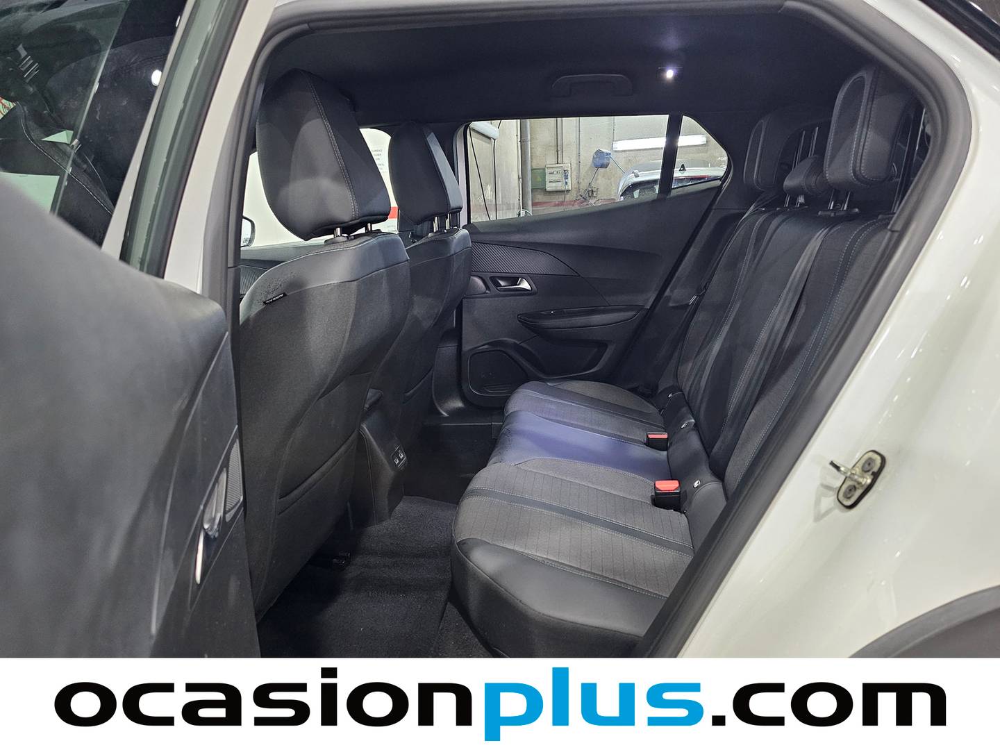 Foto Peugeot 2008 Peugeot 2008 PureTech 130 S&S Allure Pack (130 CV)