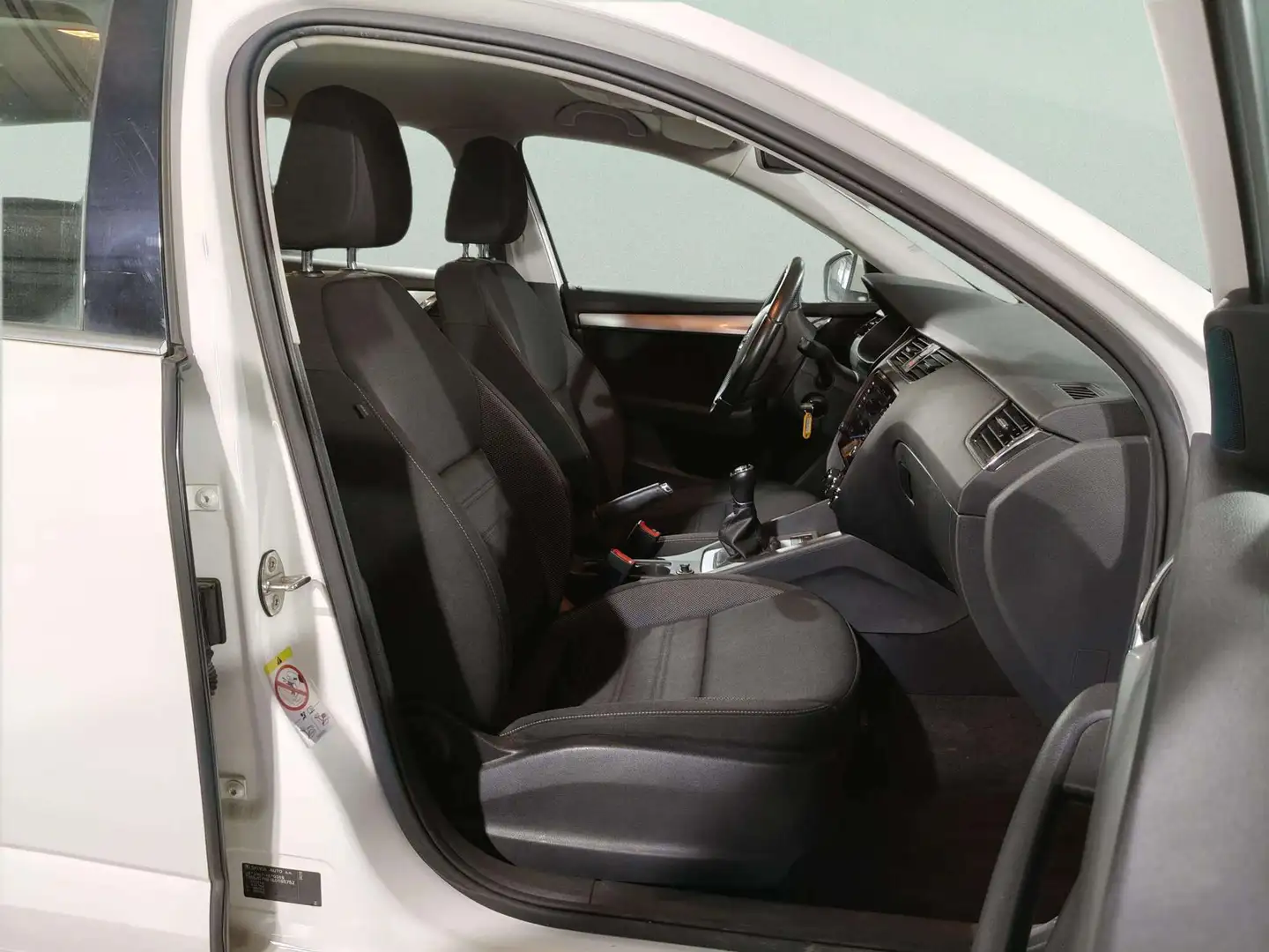 Foto Skoda Octavia Skoda Octavia Combi 1.6 TDI CR Ambition (115 CV)