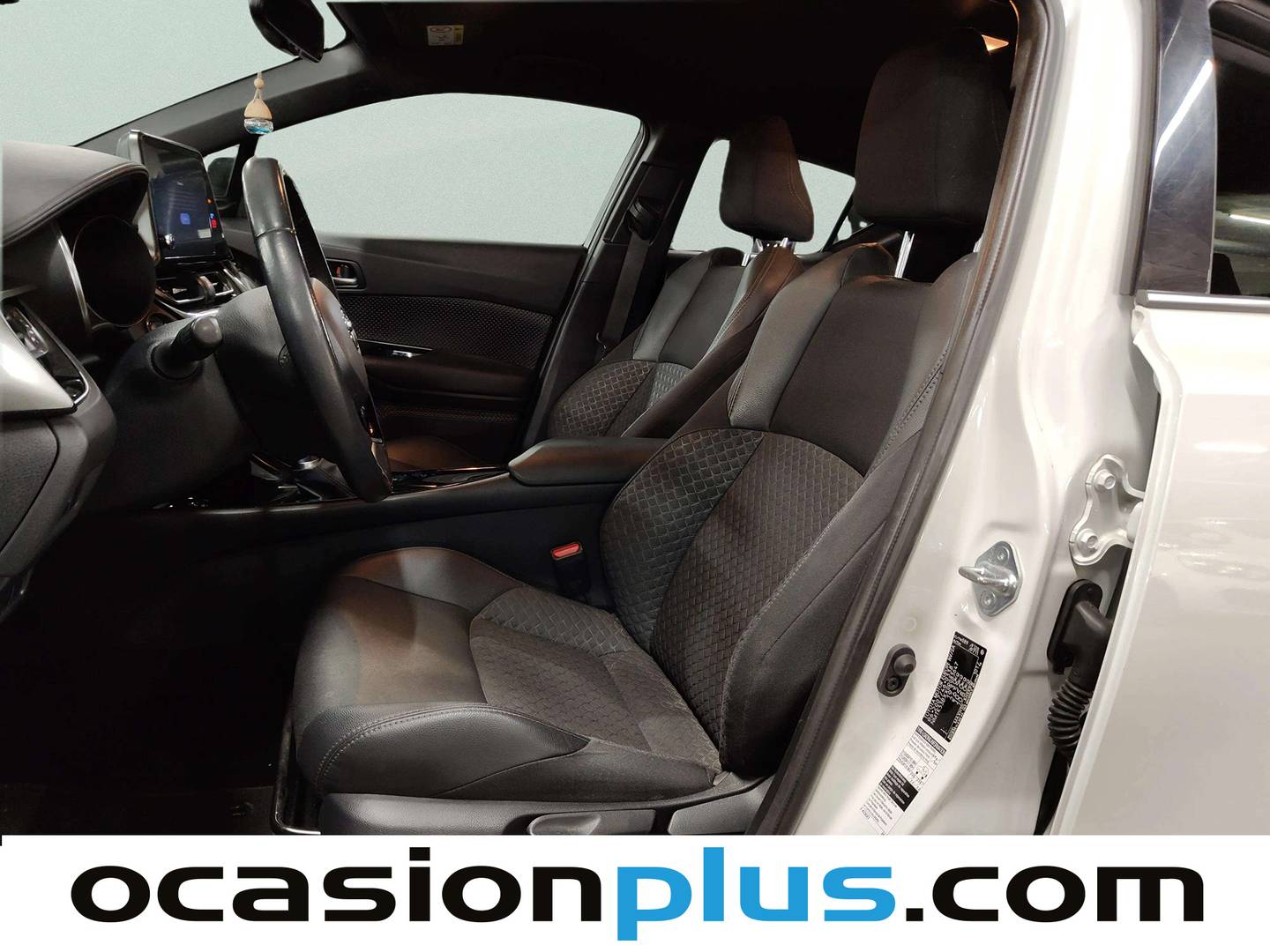 Foto asientos delanteros Toyota C-HR Toyota C-HR 180H Advance (184 CV)