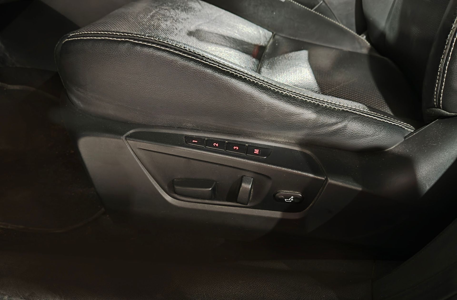 Suzuki Kizashi 2.4 Sport - foto 11