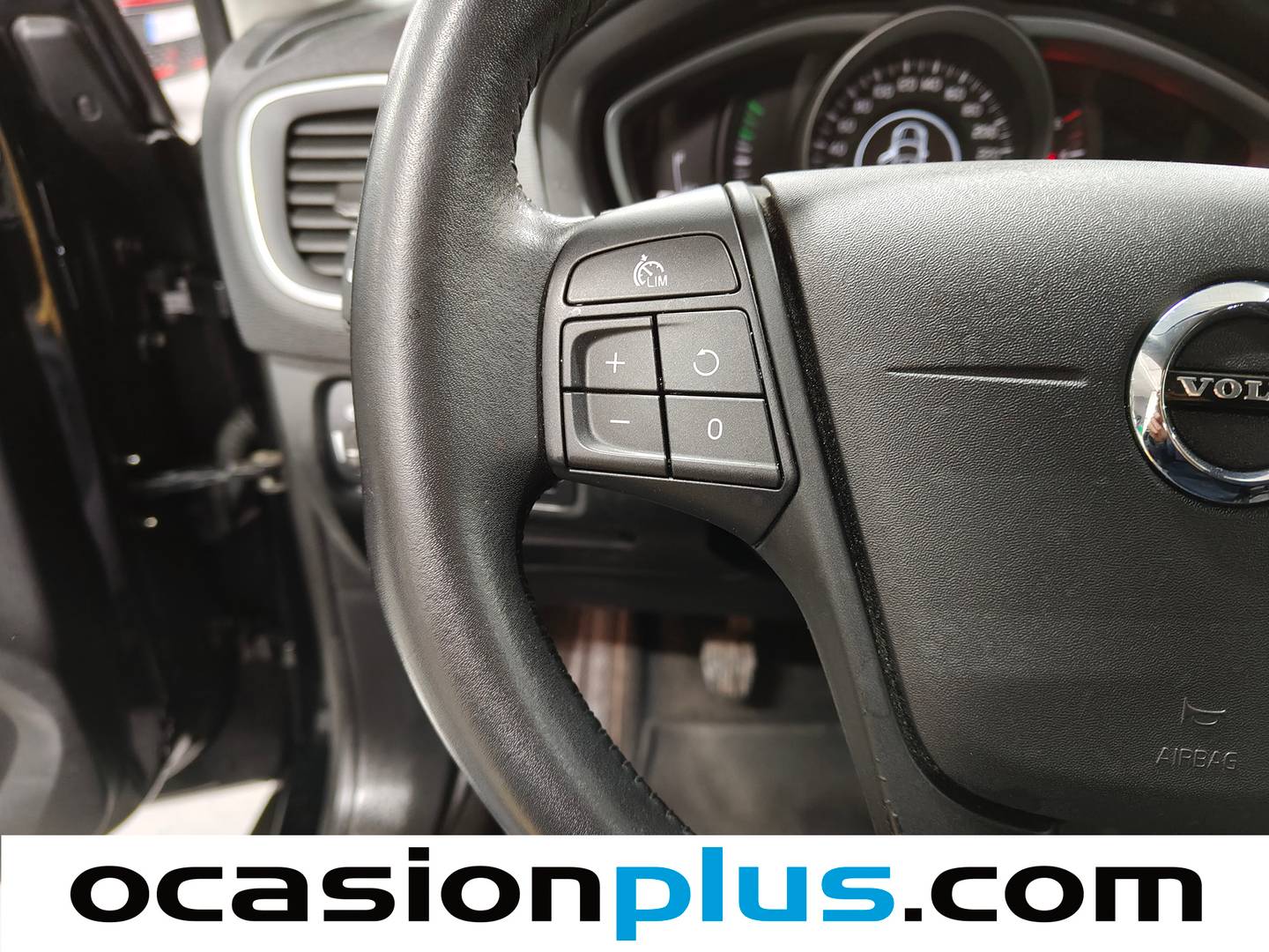 Foto Volvo V40 Cross Country Volvo V40 Cross Country D2 Momentum (120 CV)