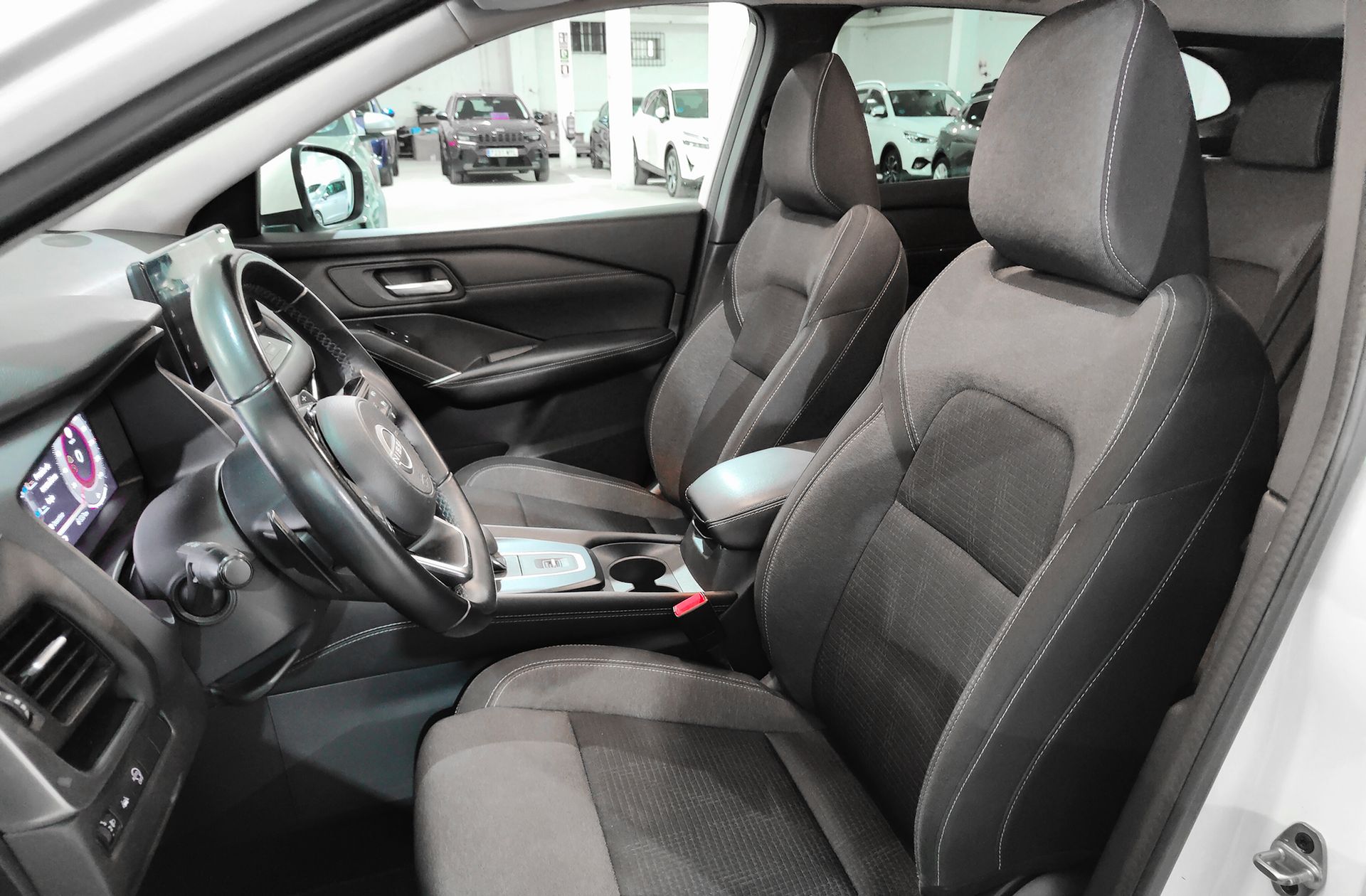 Nissan Qashqai DIG-T 160 N-Connecta Xtronic - foto 11