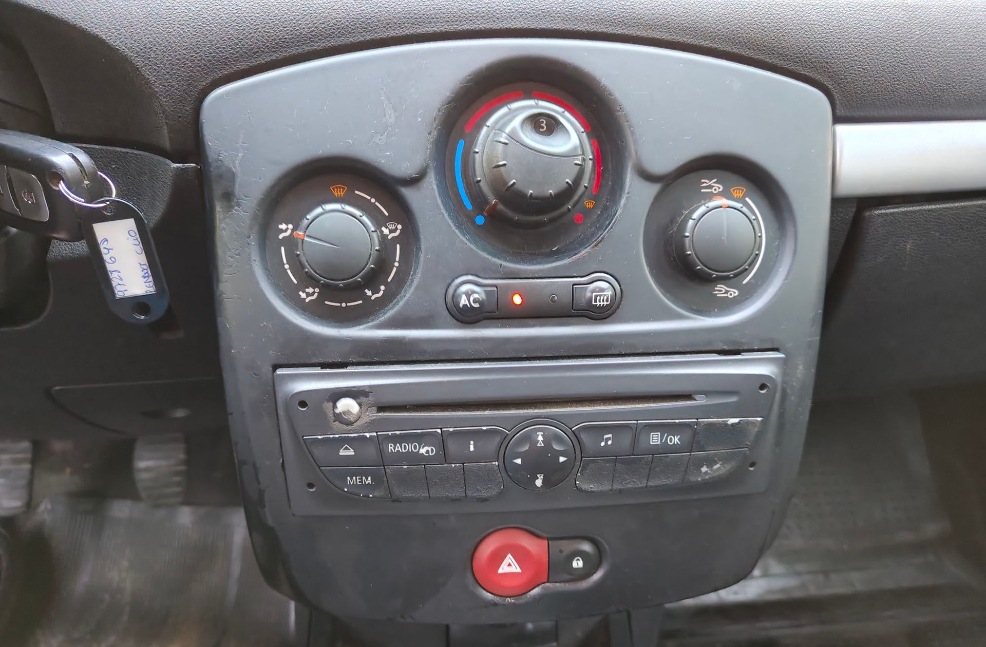 Renault Clio Expression 1.2 16v - foto 24