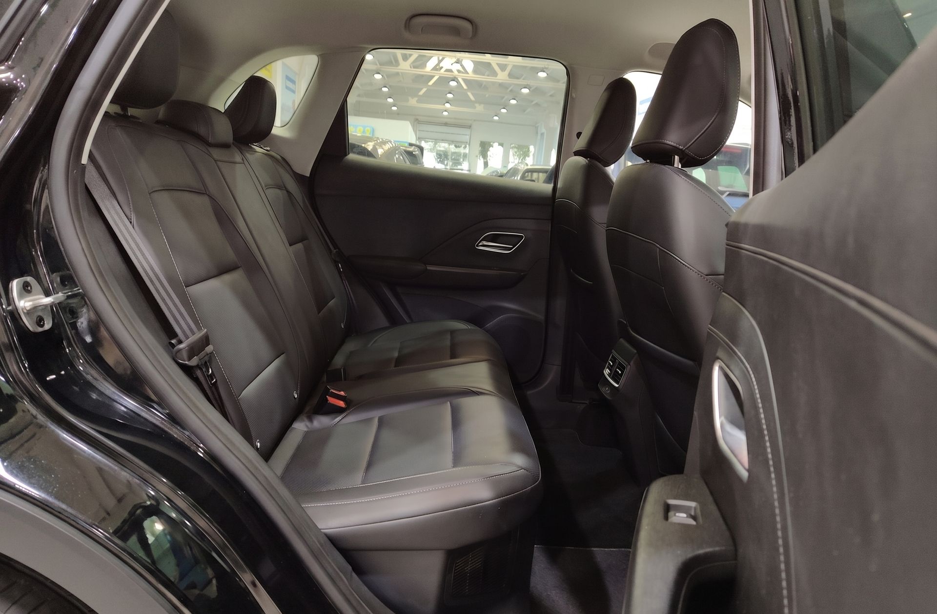 MG ZS 1.5 Hybrid+ Luxury - foto 21