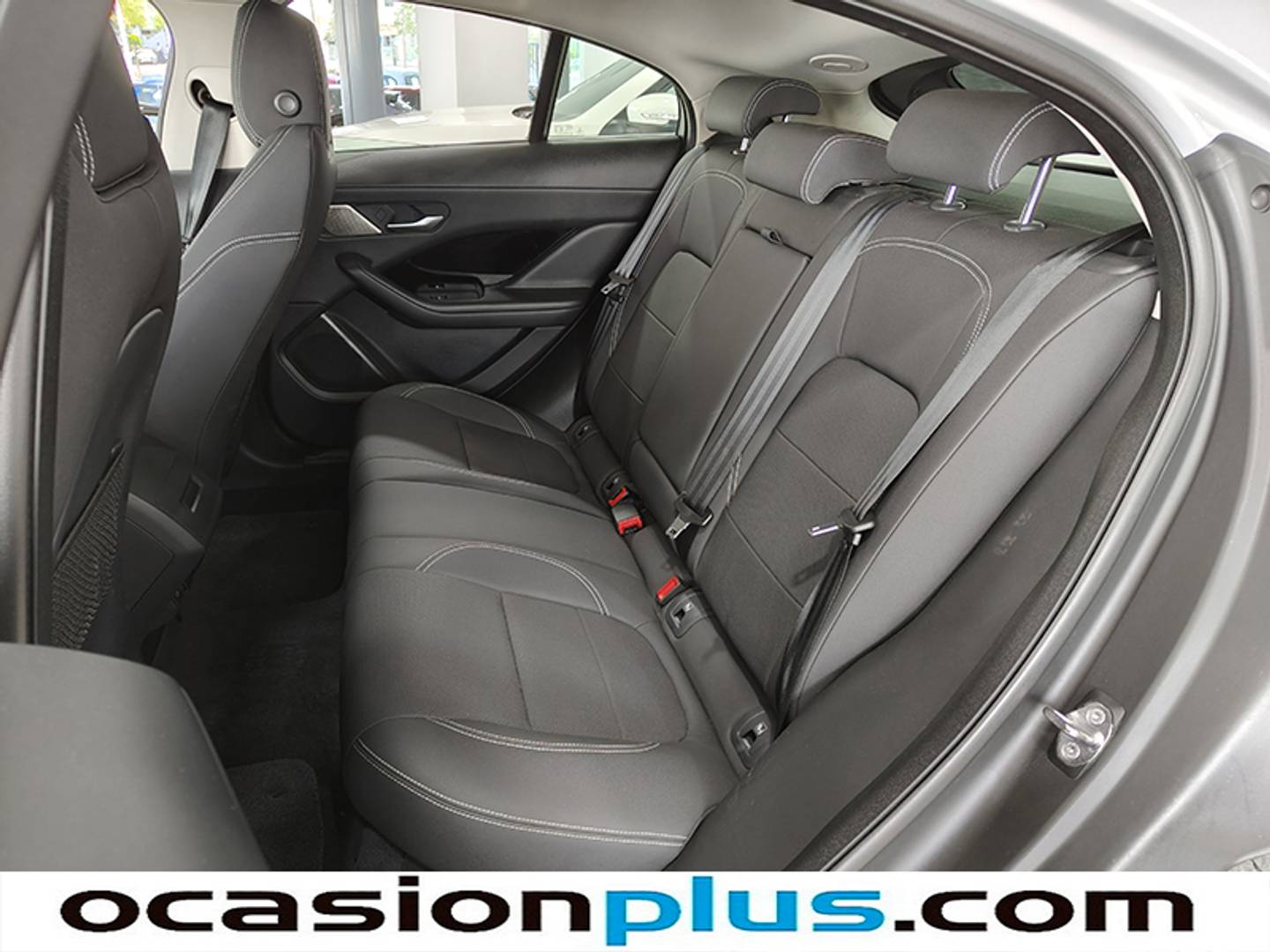 Foto asientos traseros Jaguar i-Pace Jaguar I-PACE EV400 S 4WD Auto (400 CV)