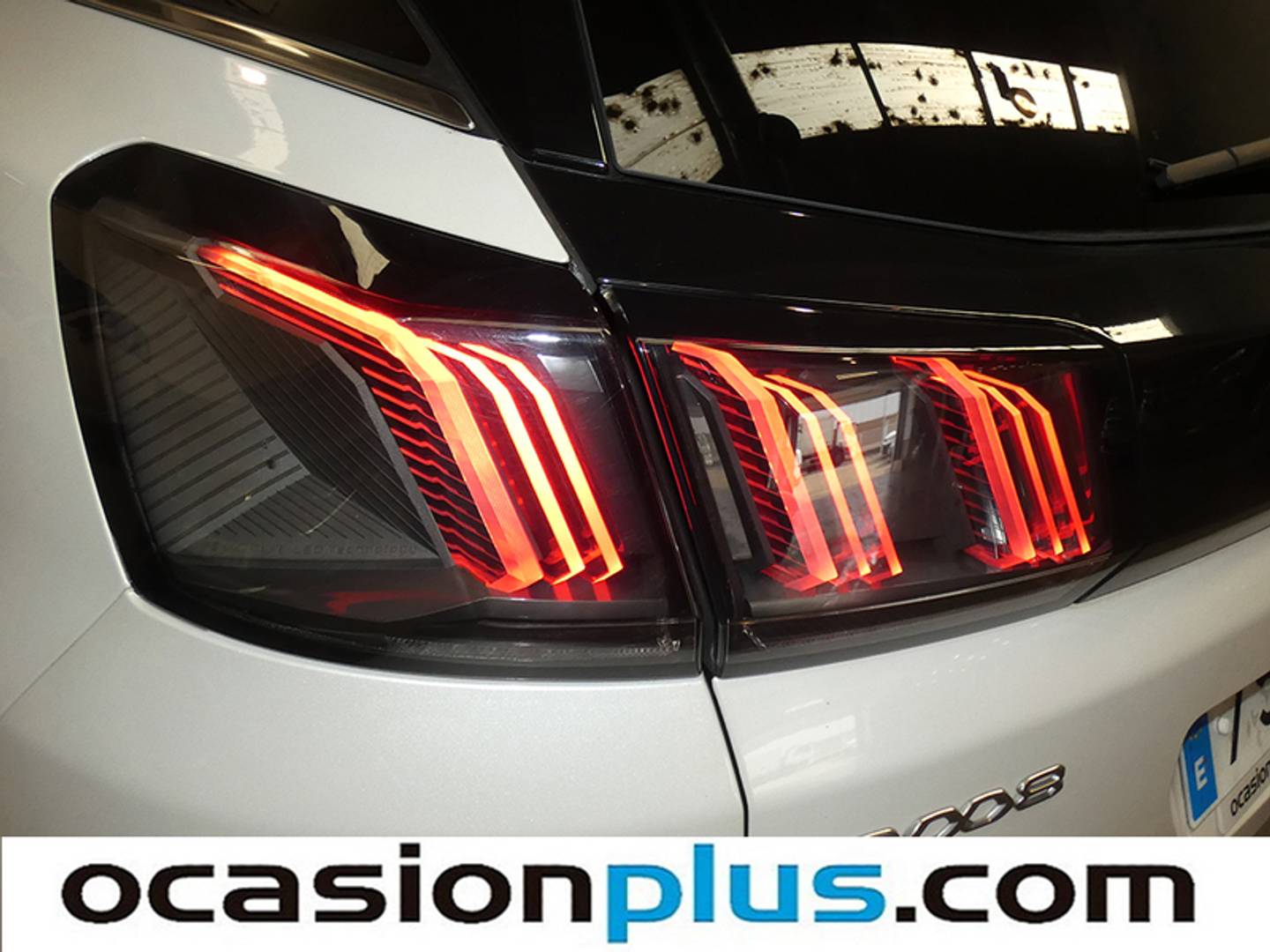 Foto Peugeot 3008 Hybrid Peugeot 3008 Hybrid 300 GT Pack e-EAT8 (300 CV)