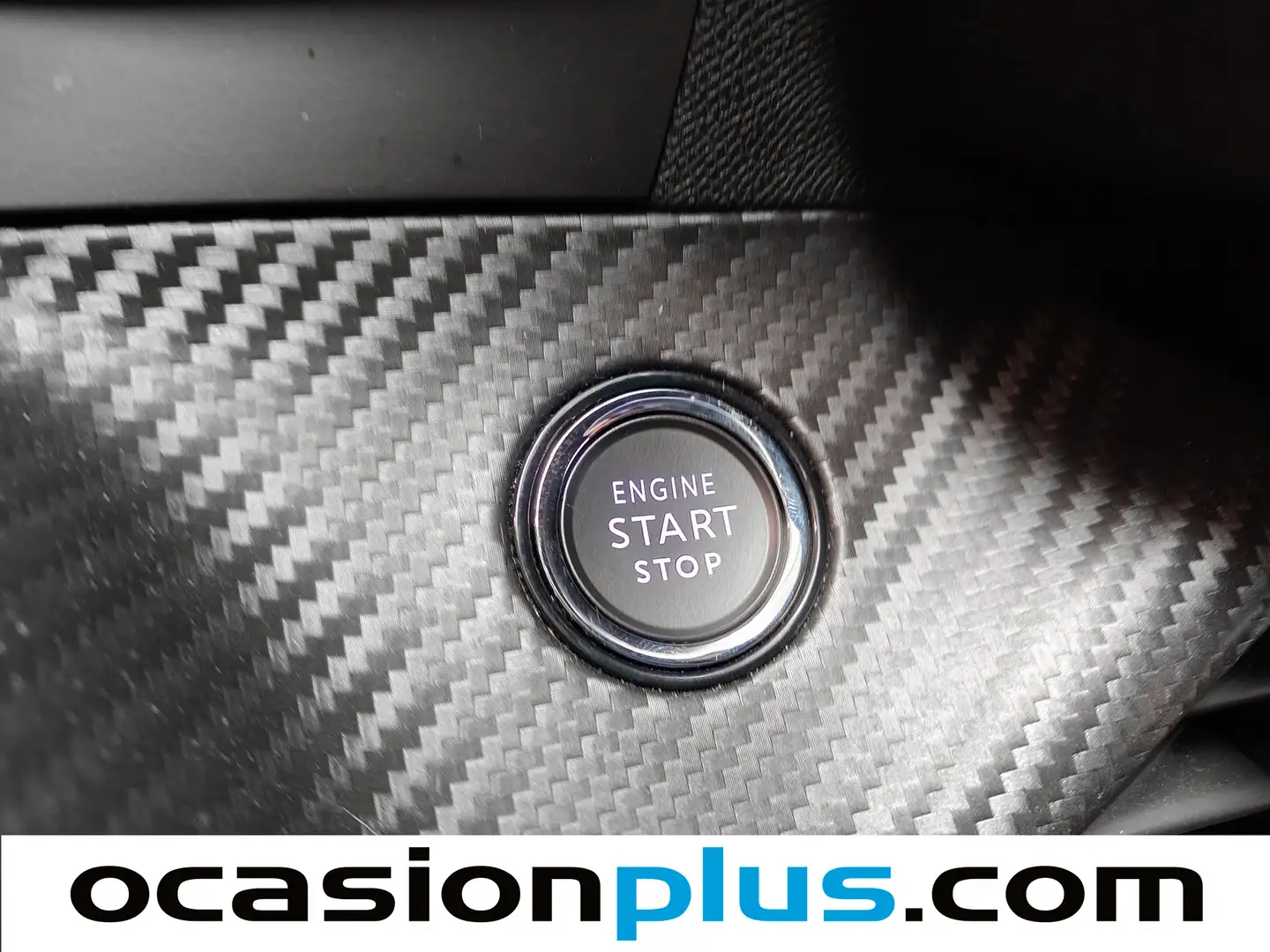 Foto Peugeot 2008 Peugeot 2008 Allure Hybrid eDCS6 (145 CV)