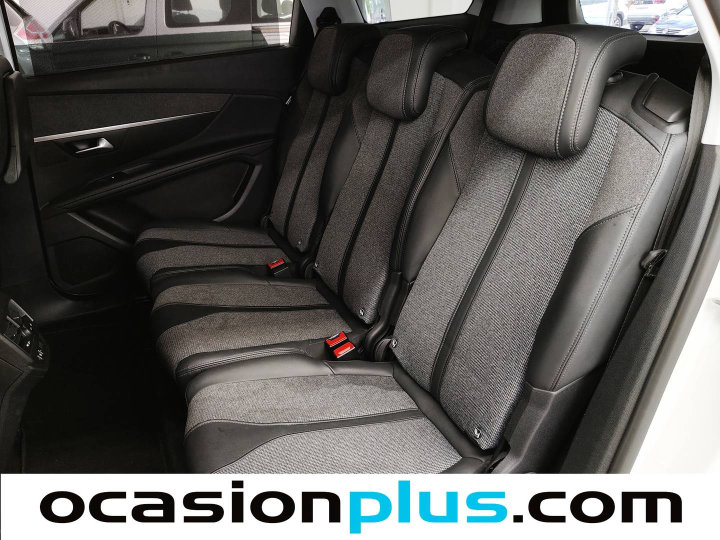 Foto asientos traseros Peugeot 5008 Peugeot 5008 BlueHDi 130 S&S Allure (130 CV)
