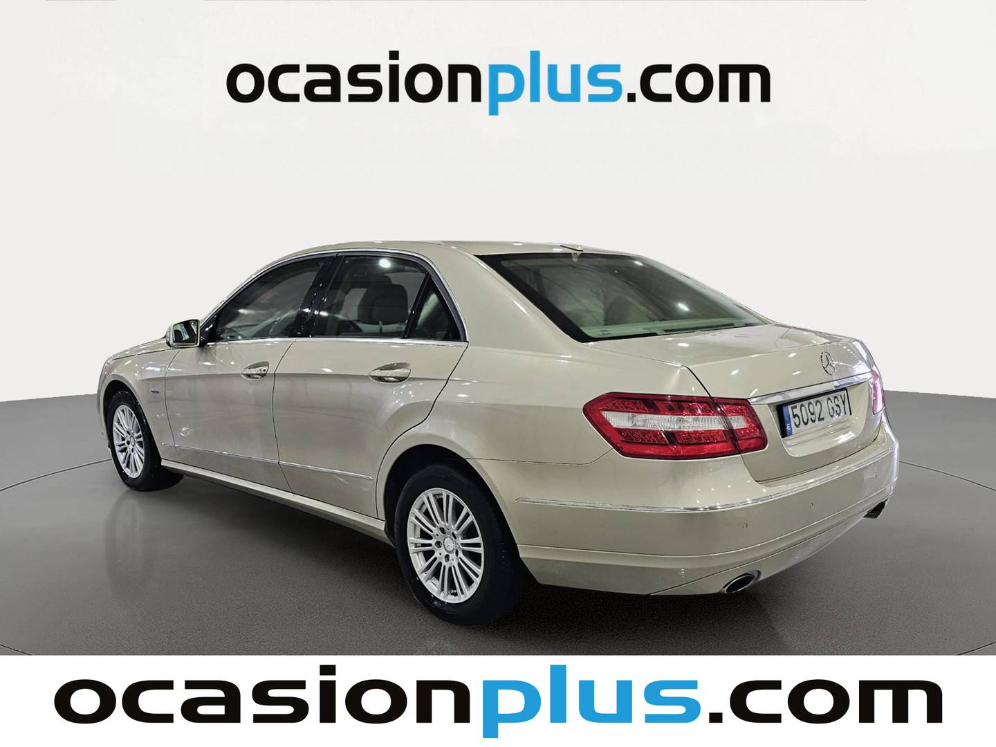 Foto trasera Mercedes Clase E Mercedes Clase E 350 CGI BE Elegance (292 CV) derecha