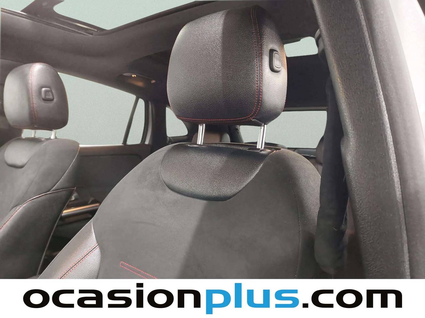 Equipamiento del Mercedes GLA Mercedes-Benz GLA 250 e   Pack AMG (218 CV)