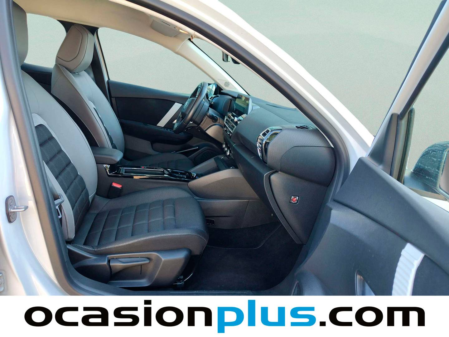 Citroën C4 Citroën C4 Hybrid 145 Business Edition e-DCS6 (145 CV) km 0