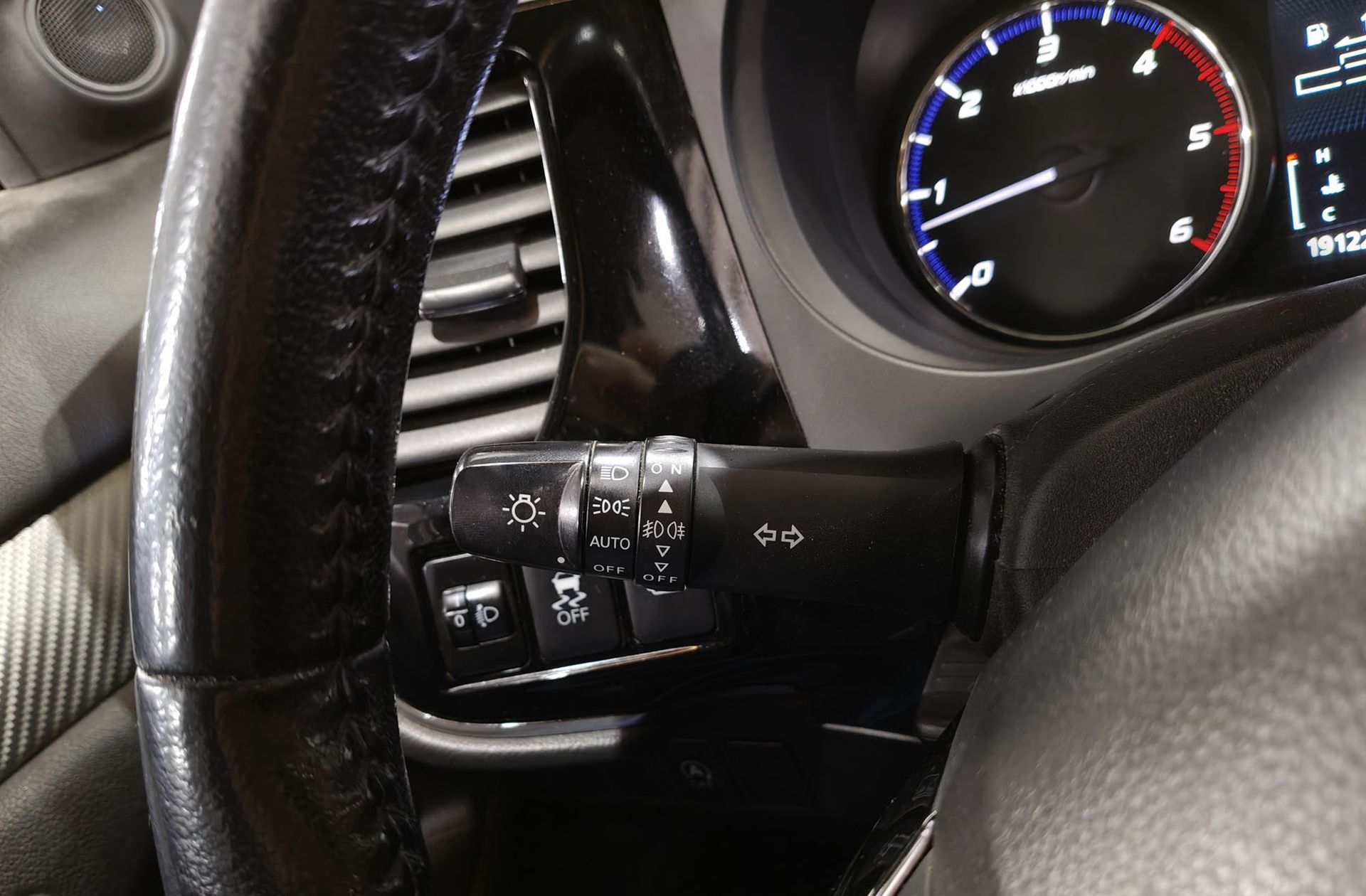 Mitsubishi Outlander 220 DI-D Motion 2WD - foto 21