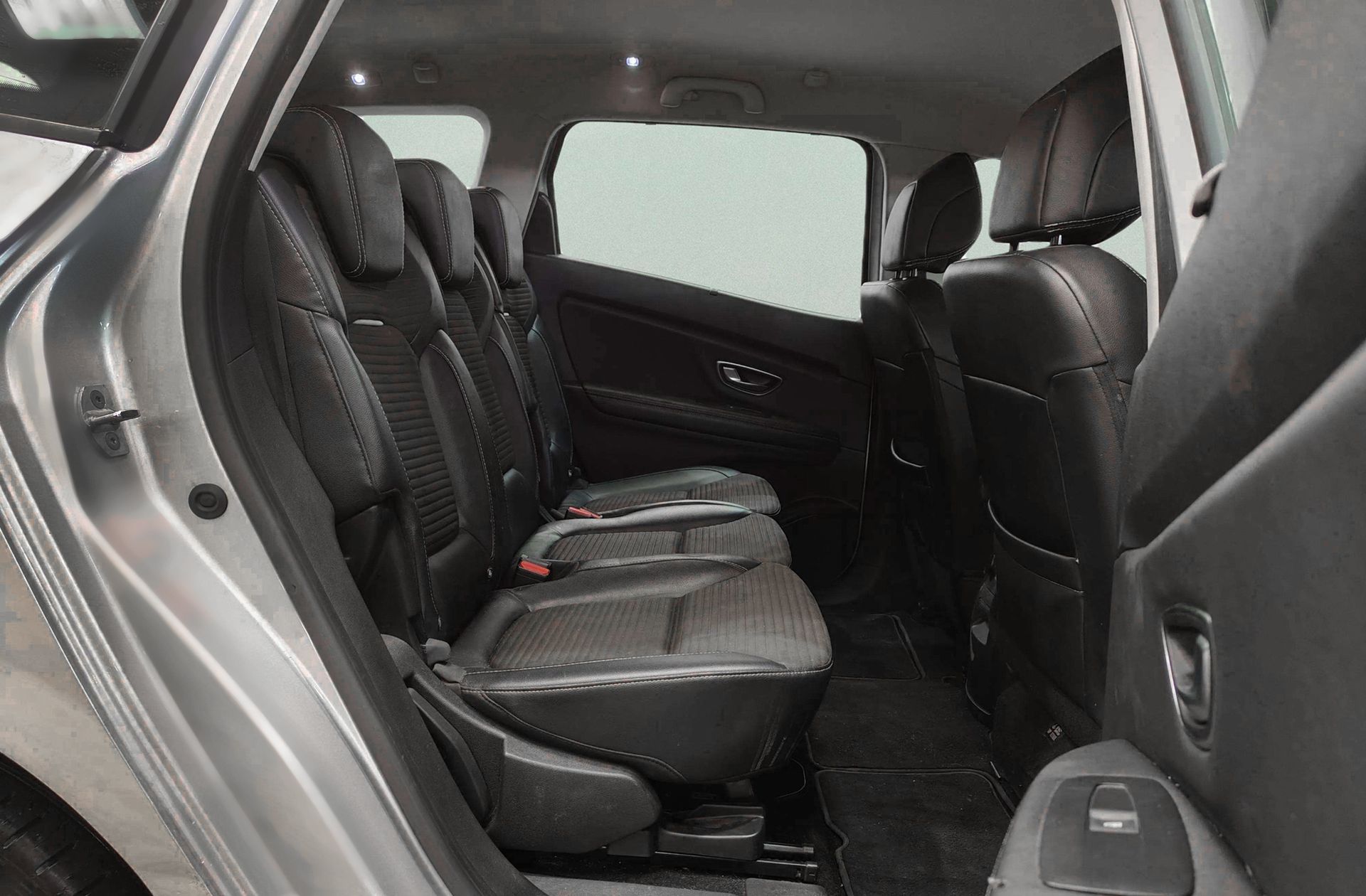 Renault Grand Scénic Zen TCe 7 plazas - foto 19