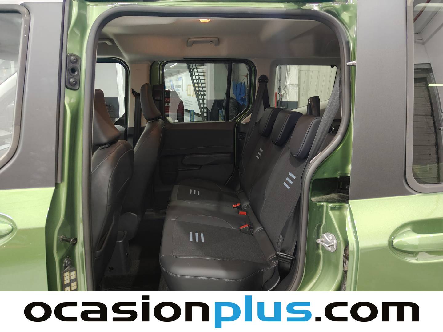 Foto asientos traseros Ford Tourneo Courier Ford Tourneo Courier 1.0 Ecoboost Active Auto (125 CV)