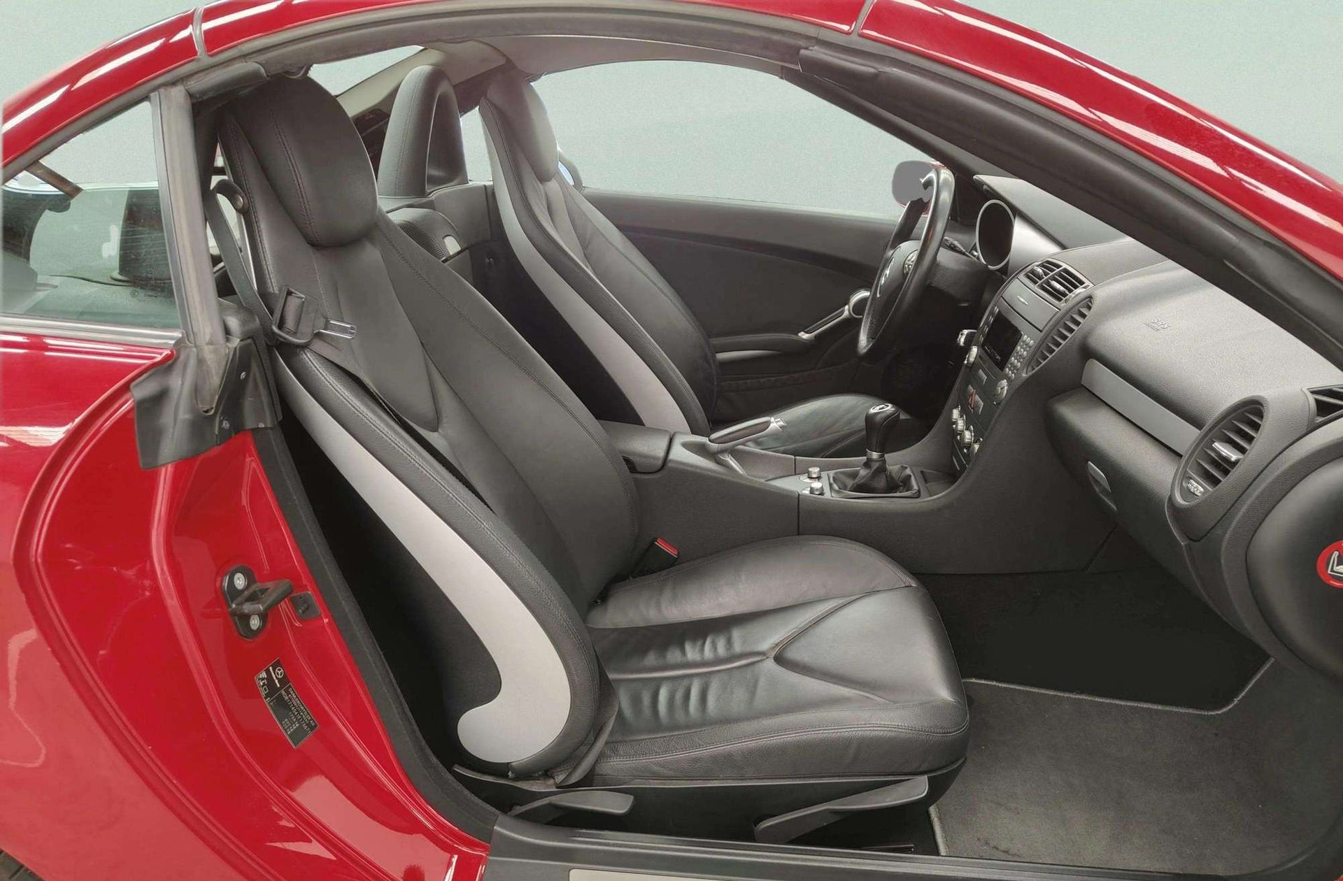 Mercedes-Benz SLK 280 - foto 14